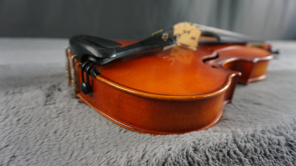 Suzuki No. 280 3/4 Violin Outfit w/ Bow & Hard Case