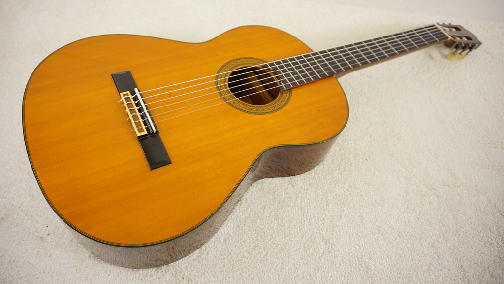 Yamaha C-150 Classical Guitar w/ Hard Case – Made in Japan