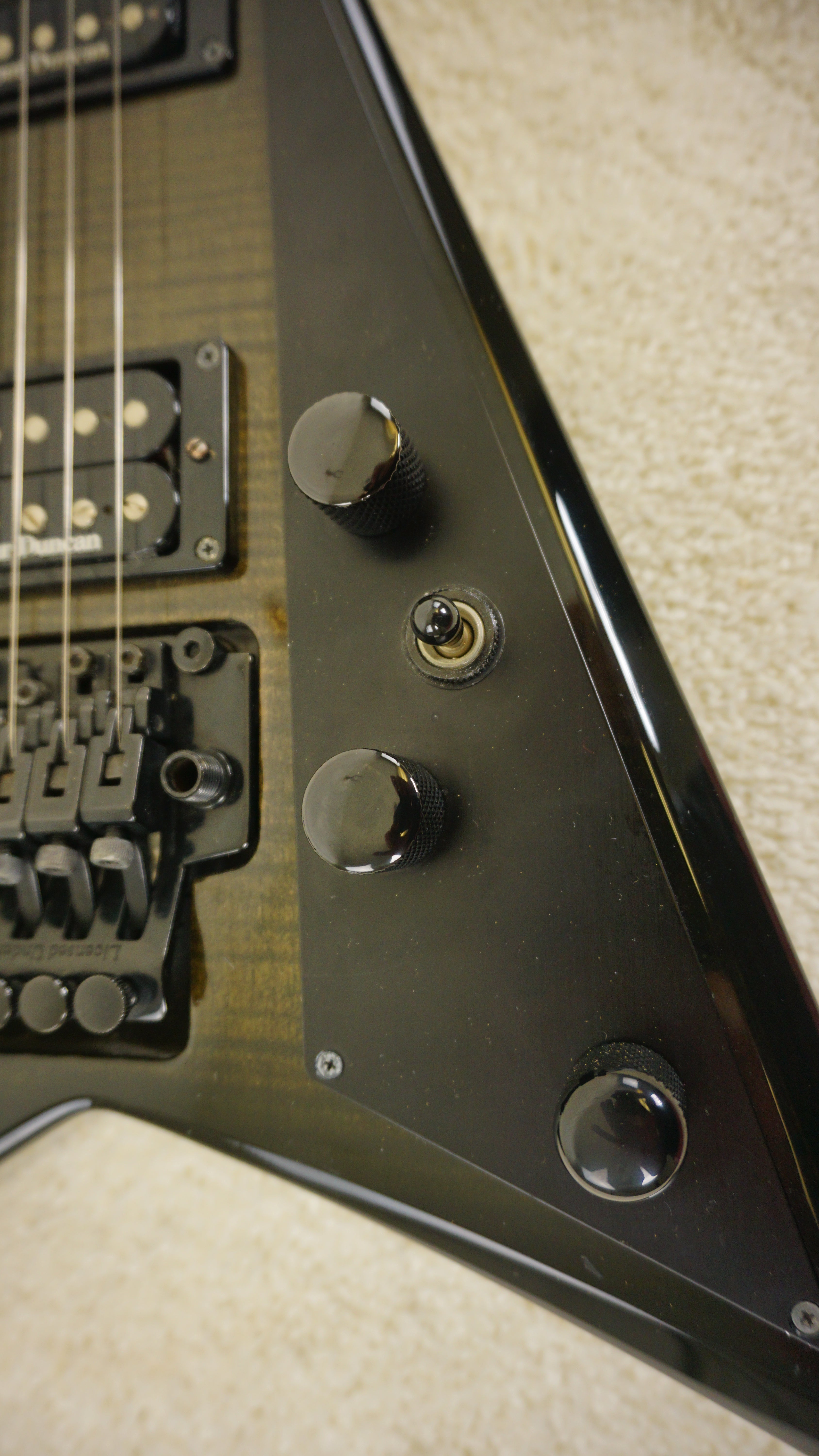 Jackson RR3 Rhoads Made in Japan Transparent Black Flame Top w/ Floyd Rose & Seymour Duncan Pickups