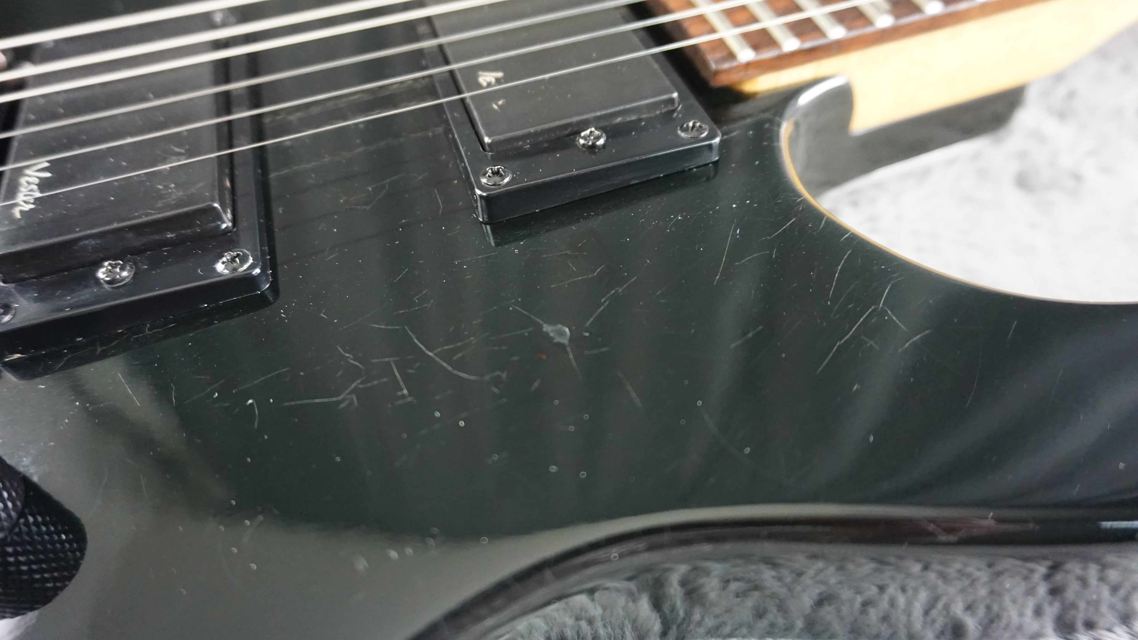 Vester Maniac Super Strat MIJ Floyd Rose Style Black HH