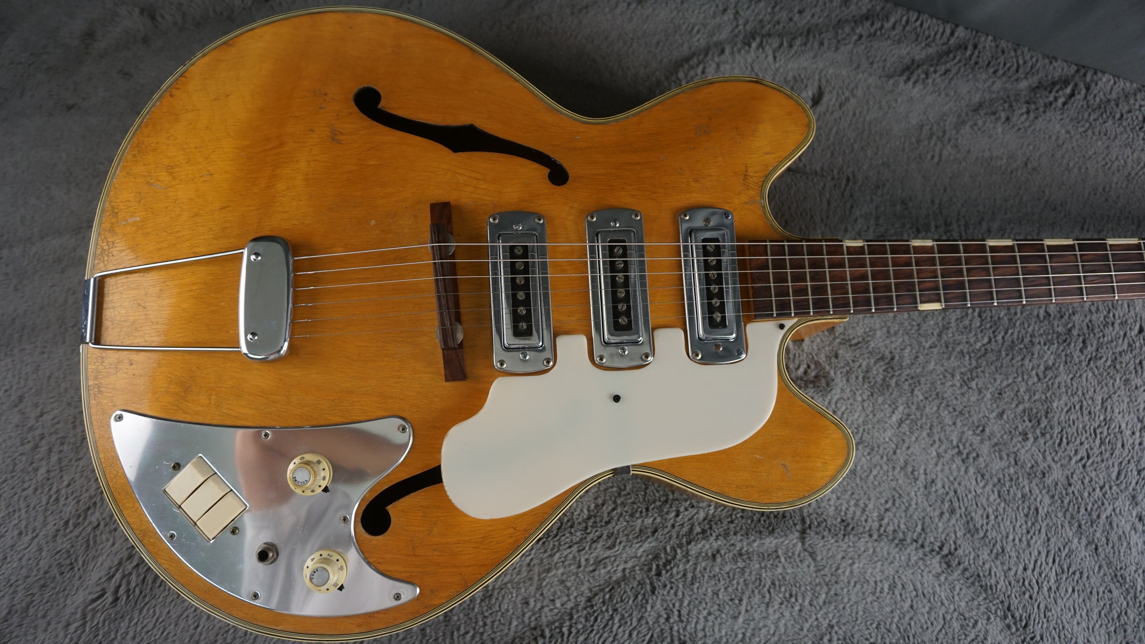 1960s Teisco EP-18 Triple Pickup Hollowbody Japan Vintage Electric Guitar Natural