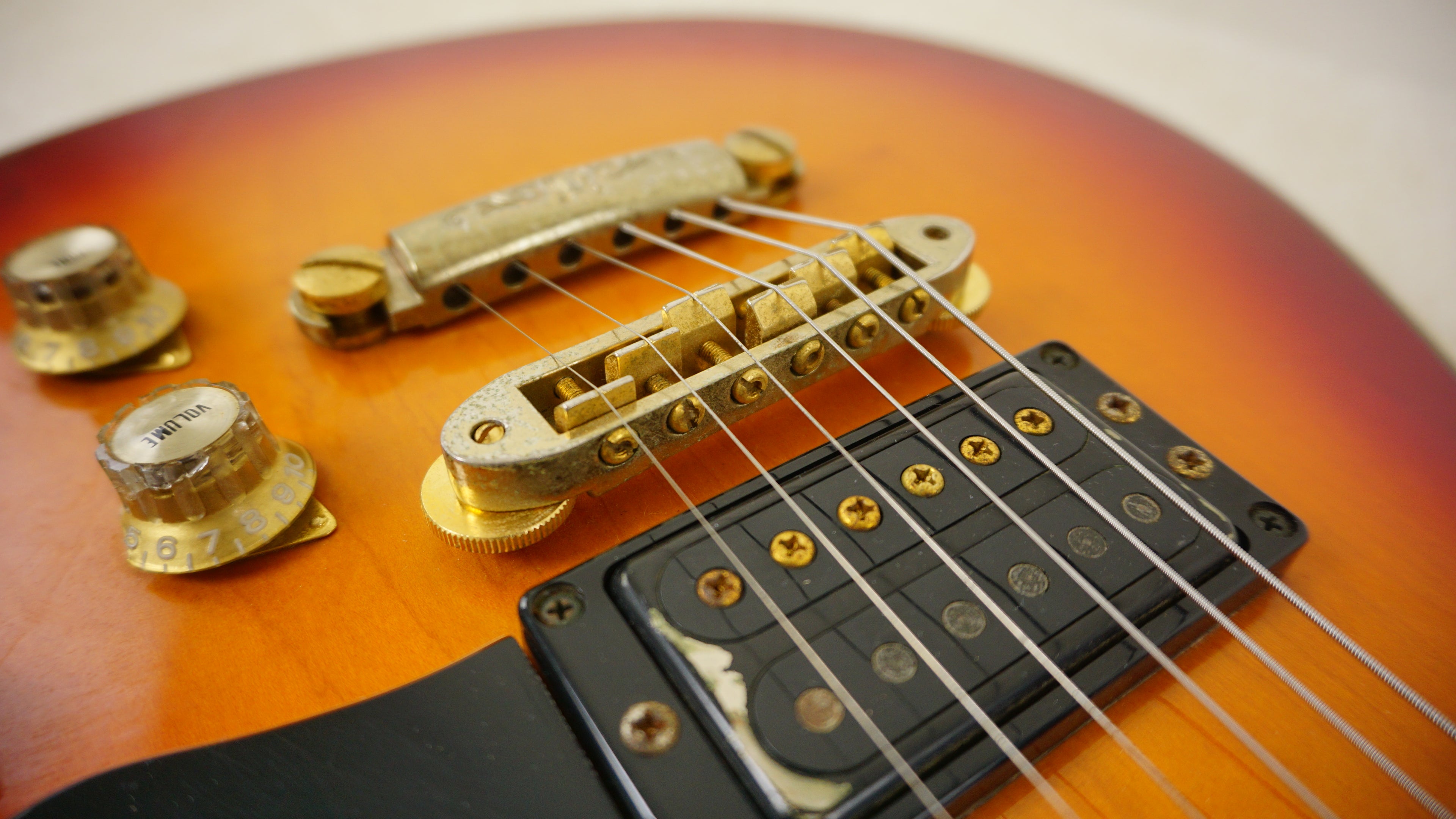 1982 Yamaha SG1000 Cherry Sunburst (CS) – Made in Japan