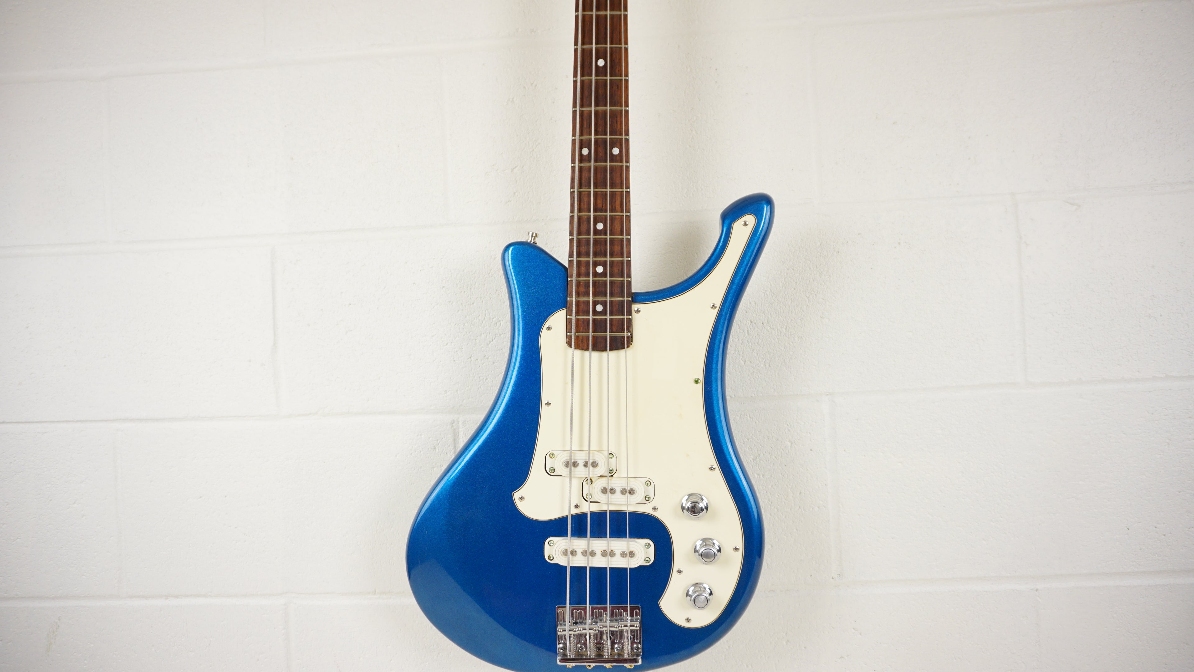 Yamaha SBV-550 - Shelby Blue Japan Bass Guitar
