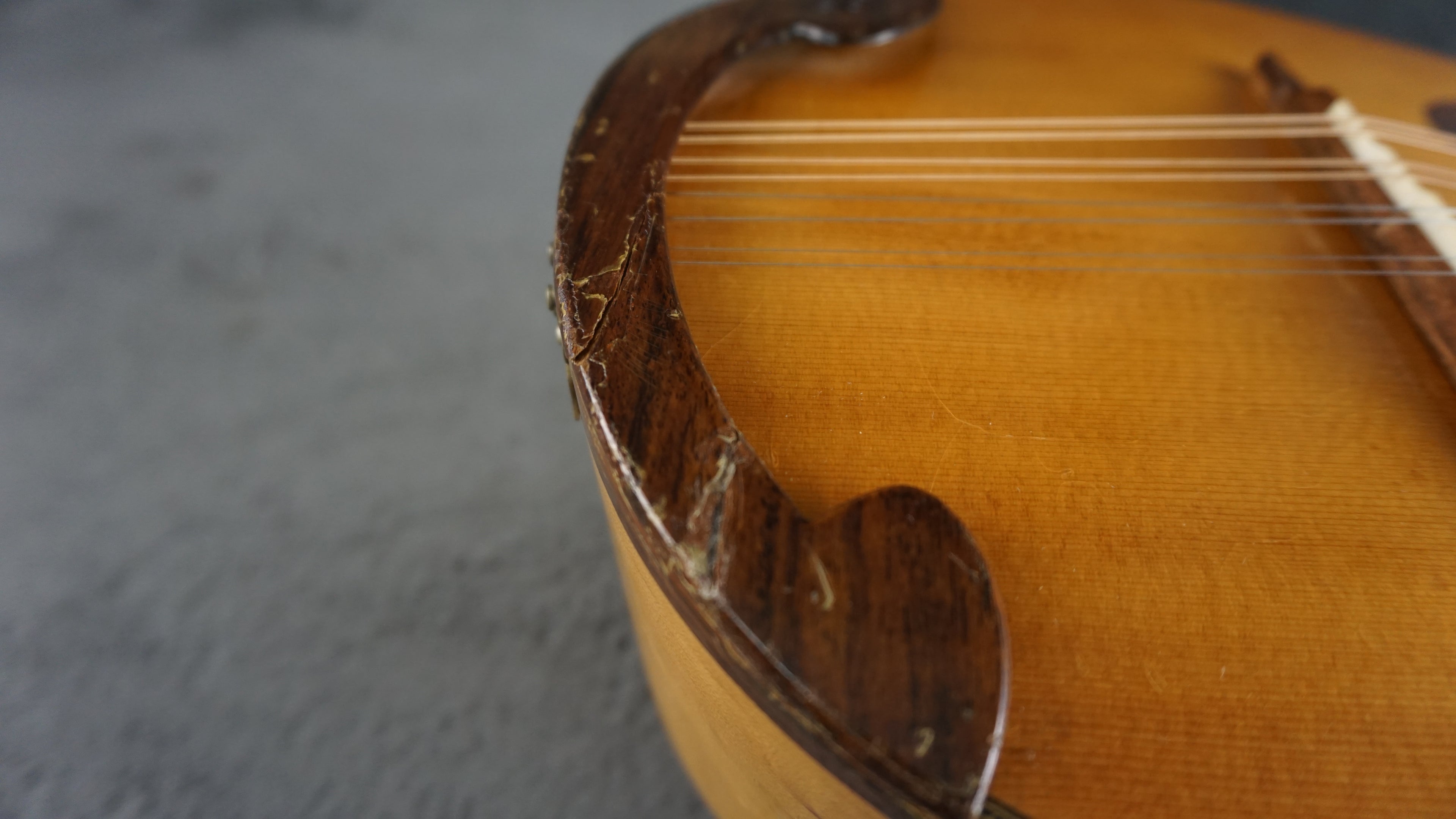 Suzuki MD-4 Bowl Back Mandolin Japan w/ Hard Case