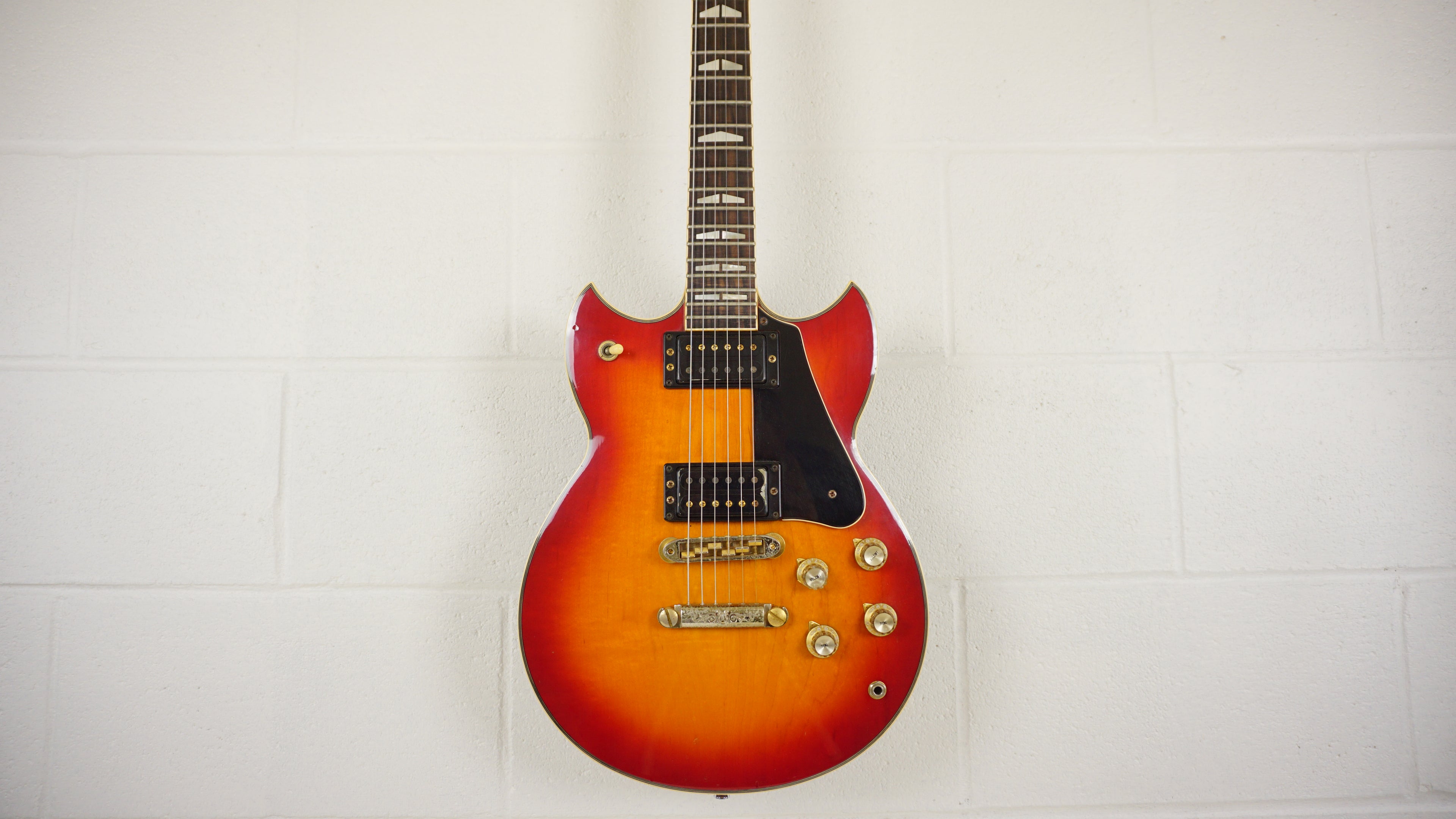 1982 Yamaha SG1000 Cherry Sunburst (CS) – Made in Japan