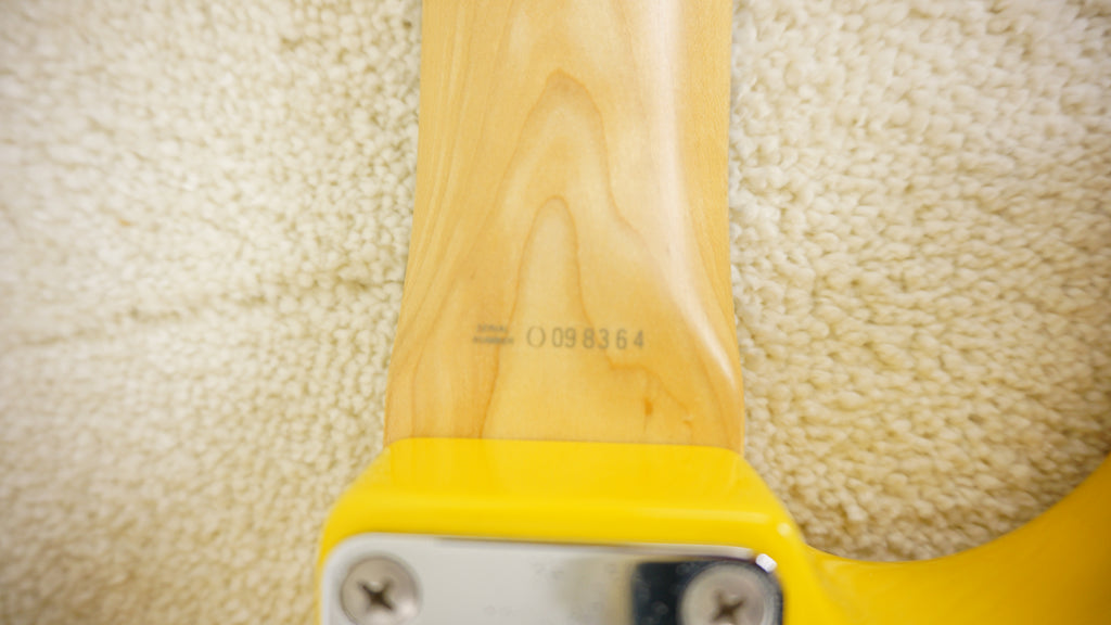 Fender Japan Stratocaster Yellow Rosewood Fingerboard w/ Gig Bag