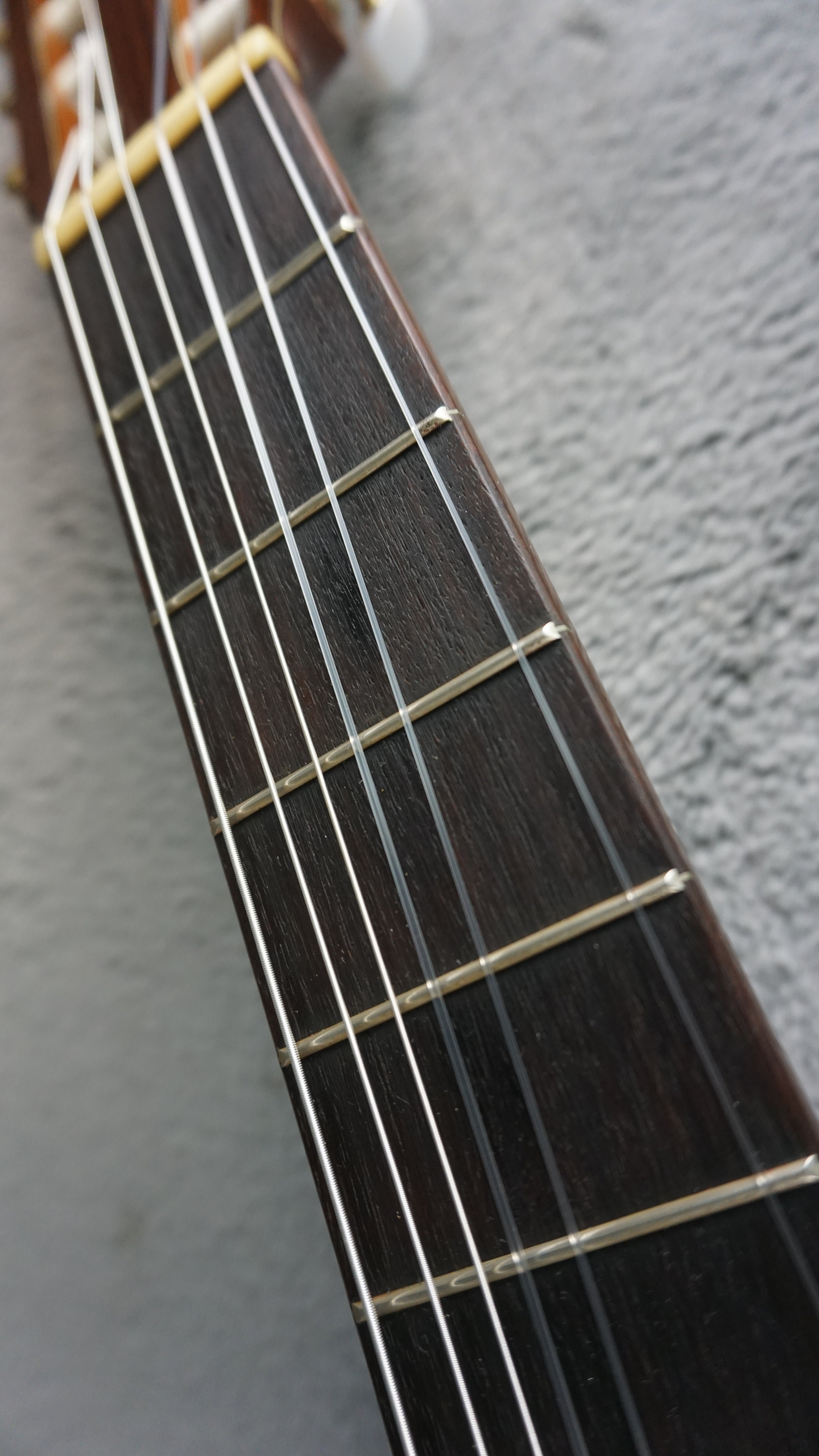 Ryoji Matsuoka M65 Japan Classical Guitar w/ Chipboard Case