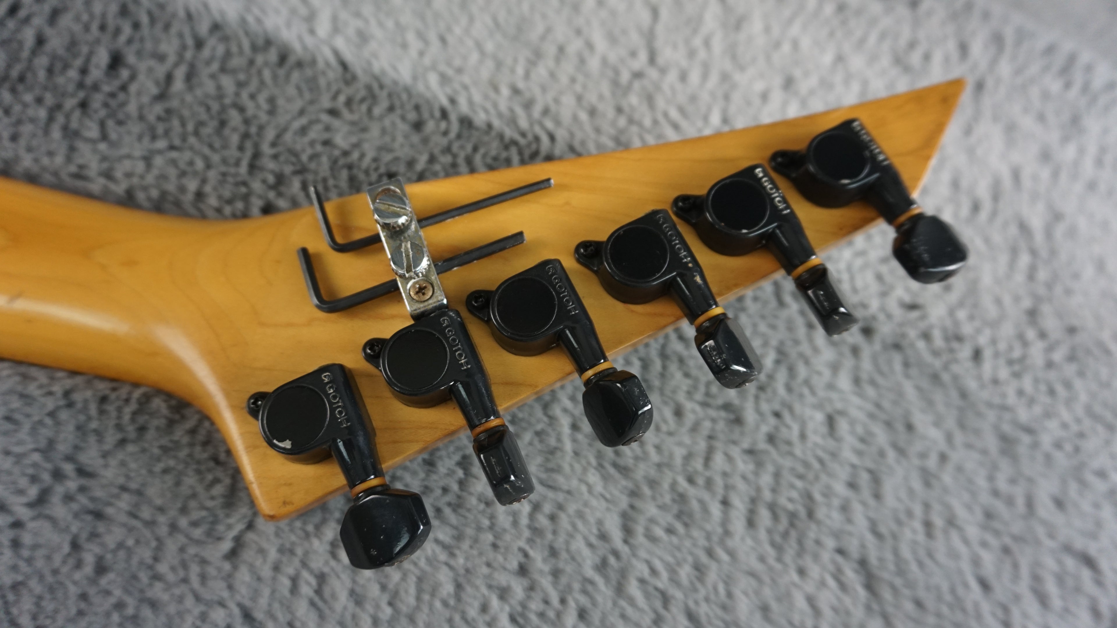 Vester Maniac Super Strat MIJ Floyd Rose Style Black HH