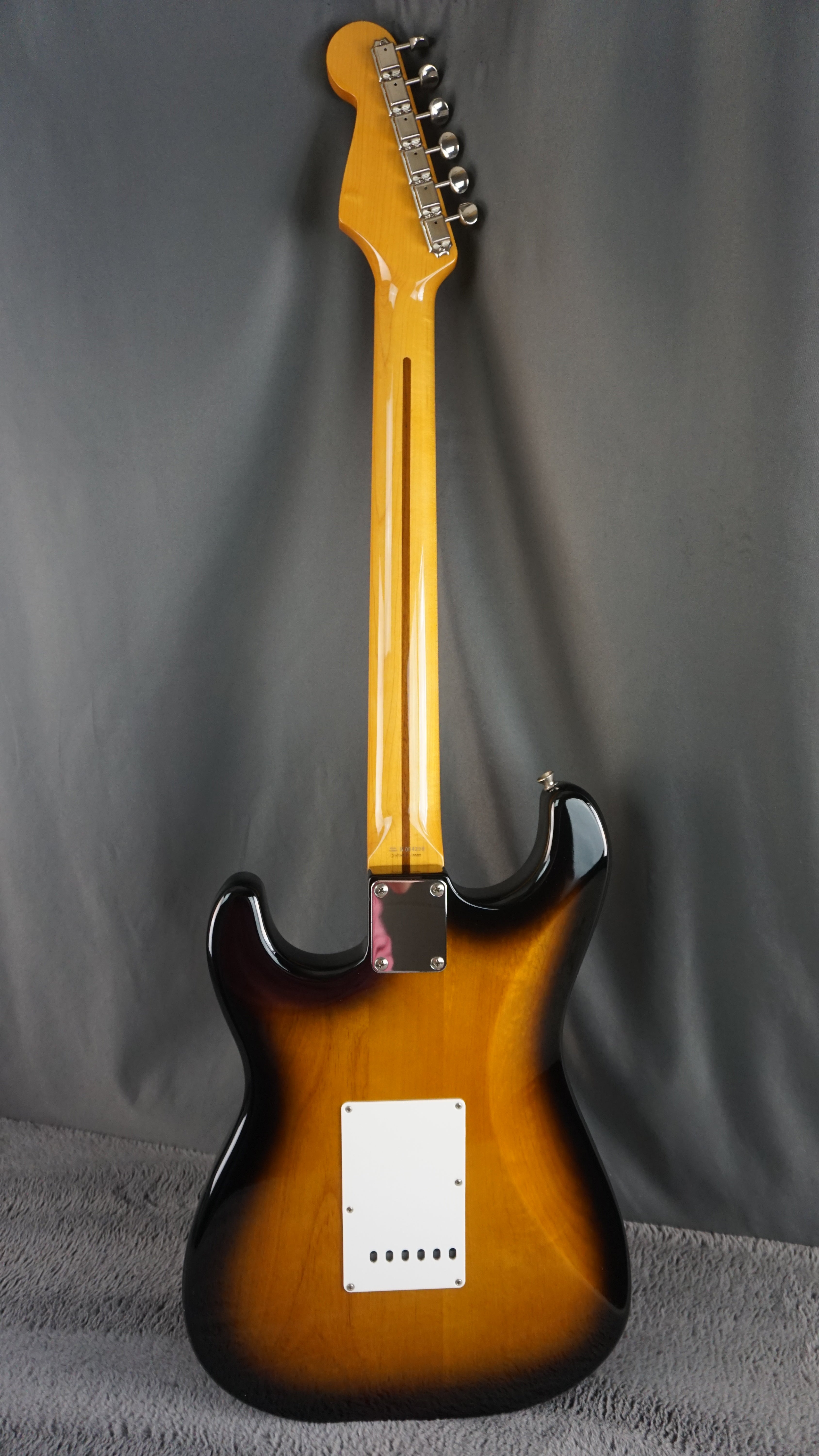 Fender Japan ST57-70TX 2004 Stratocaster 2-Tone Sunburst w/ Texas Special Pickups