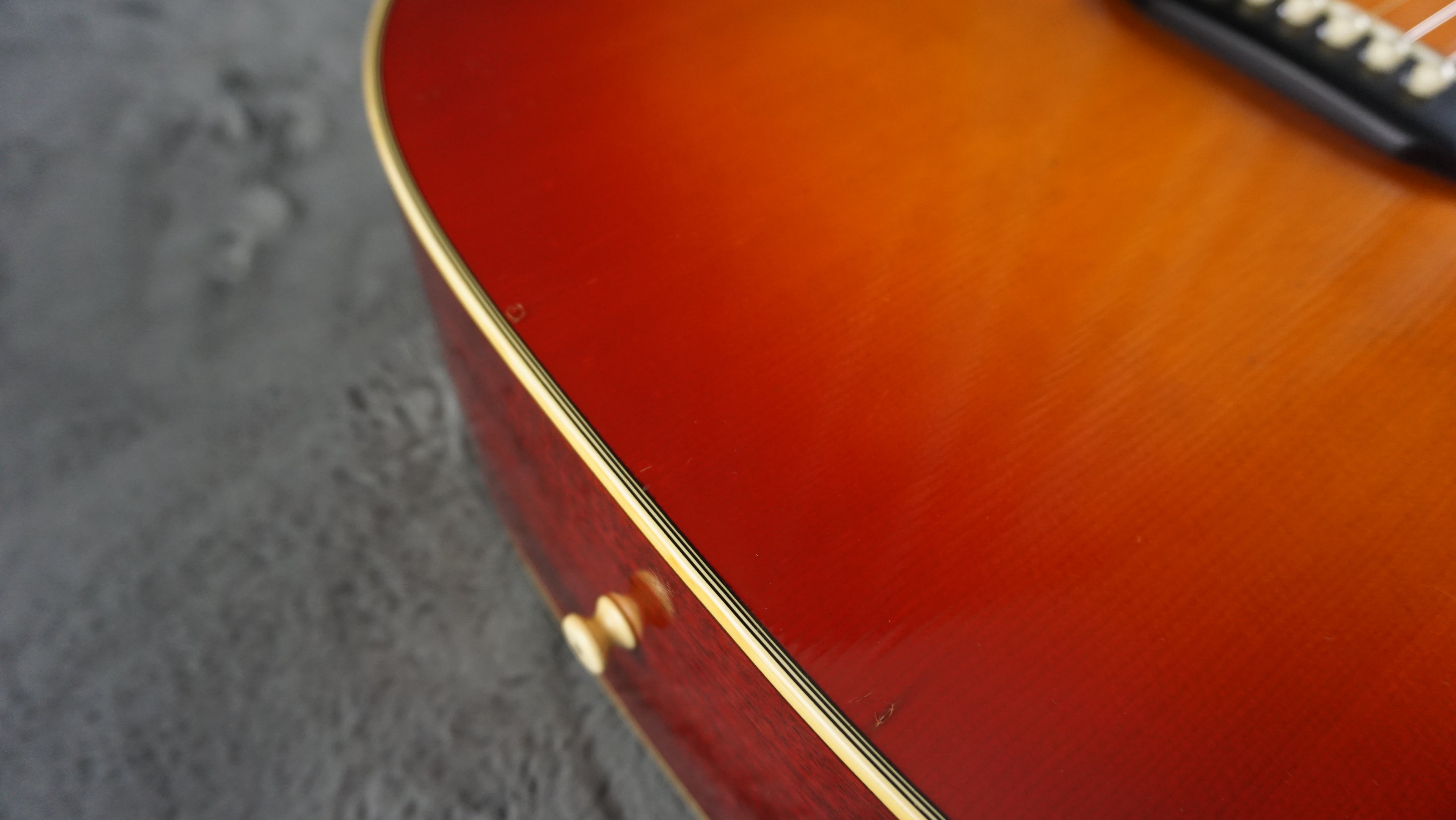 Morris MWH-03-RS MIJ Dreadnought Acoustic Guitar w/ Hard Case