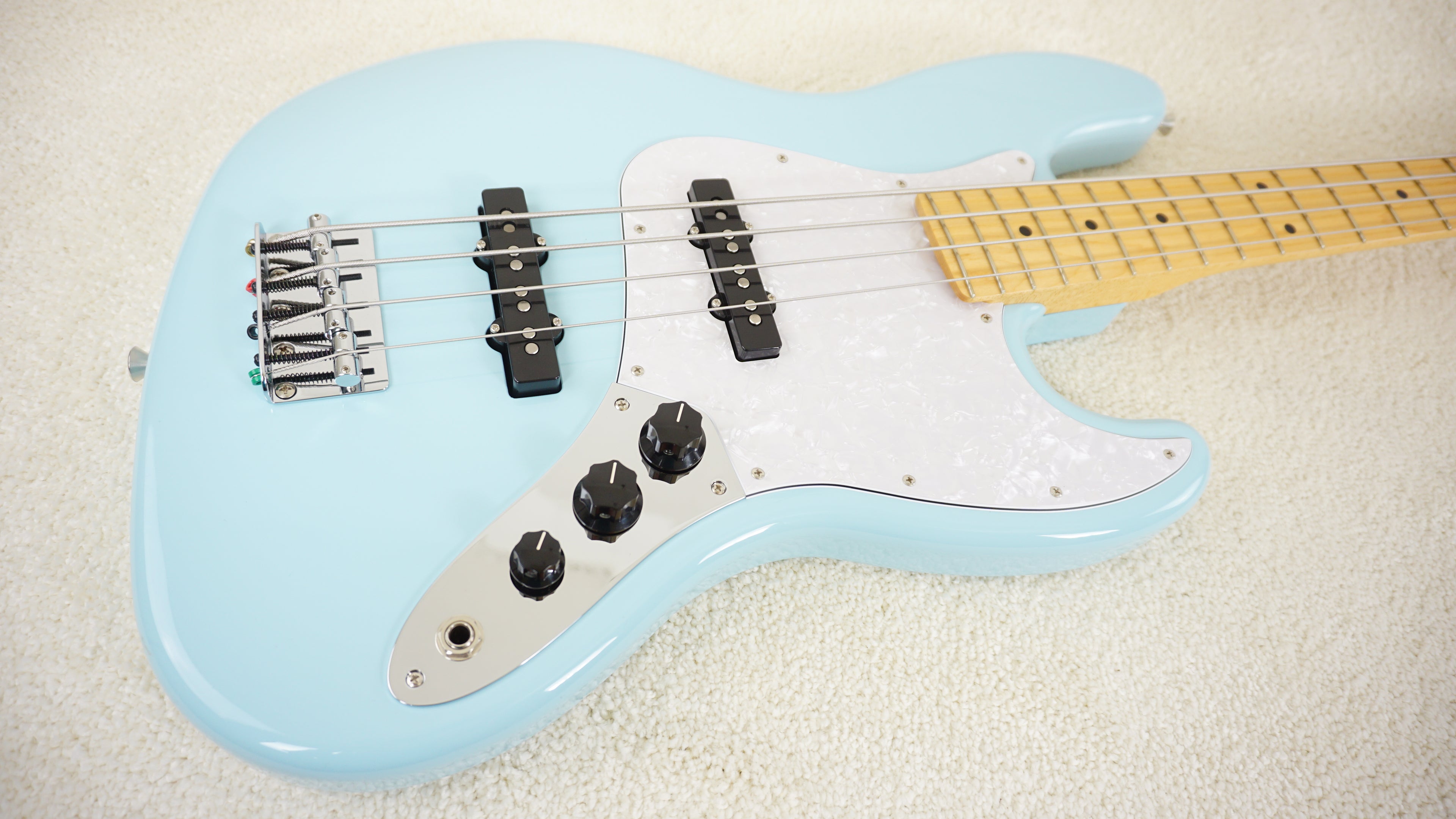 Fender Japan FSR Collection Hybrid II Jazz Bass 2025 - Daphne Blue Matching Headstock