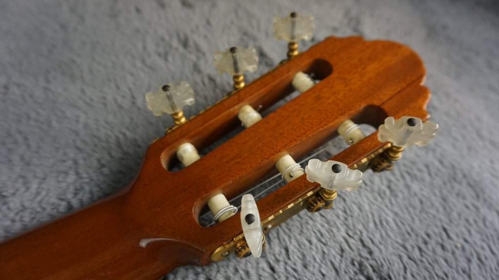 Osamu Tomita Nol. 15 1974 Japan Classical Guitar w/ Hard Case