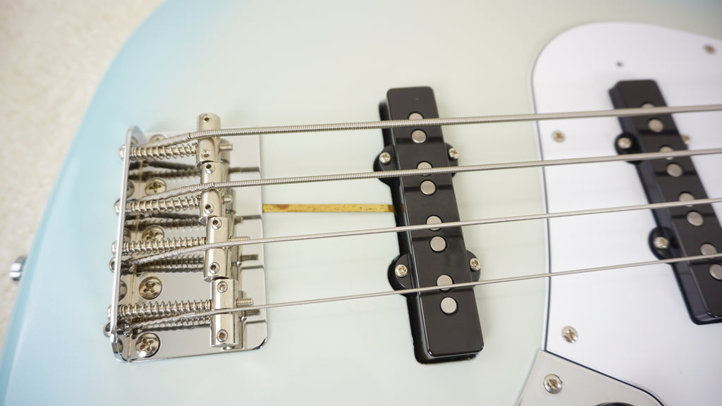 Fender Japan Traditional II ’60s Jazz Bass Stardust Blue Limited Edition