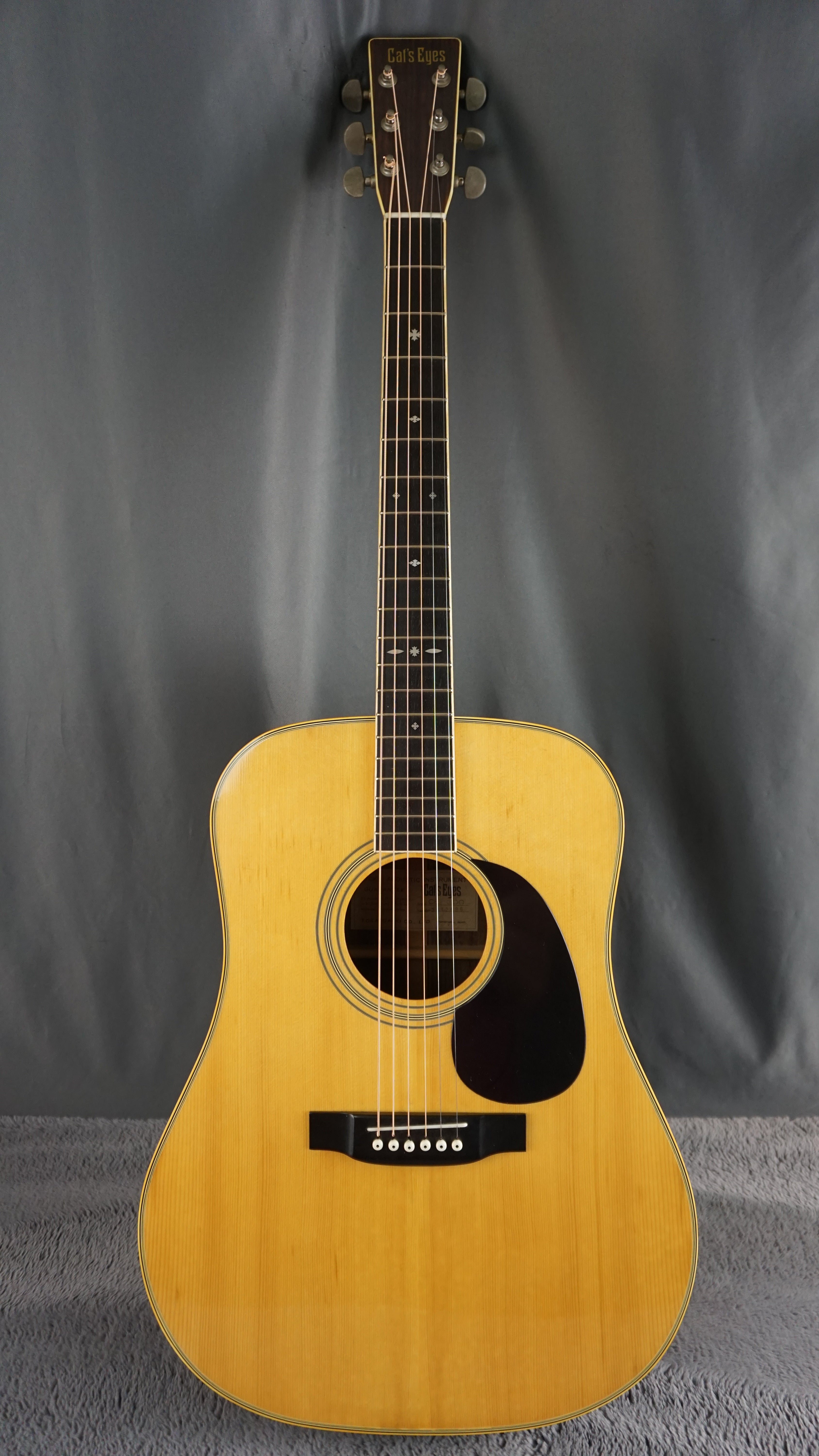 Tokai Cat’s Eyes CE-300 Vintage MIJ Acoustic Guitar w/ Hard Case