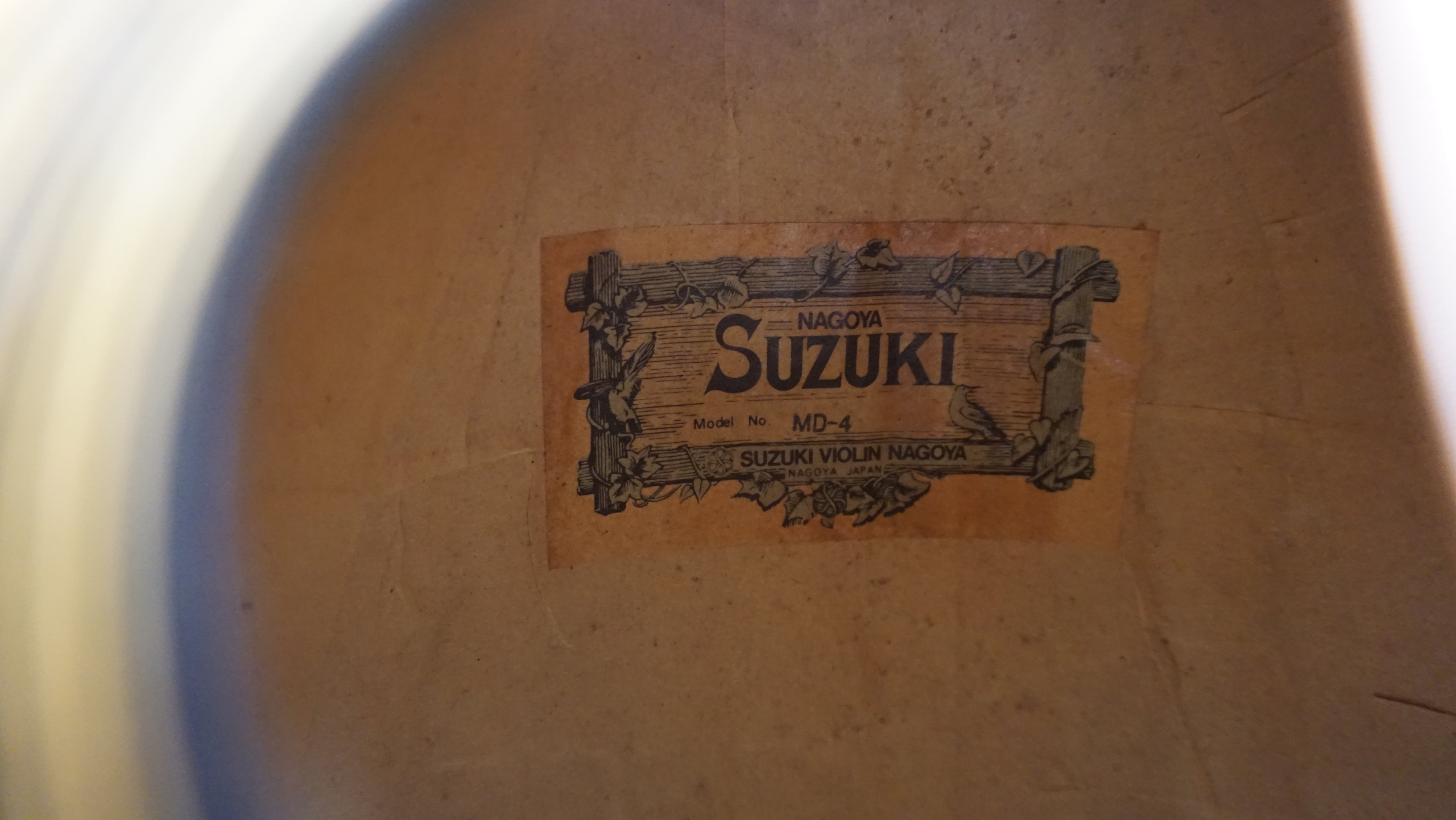Suzuki MD-4 Bowl Back Mandolin Japan w/ Hard Case