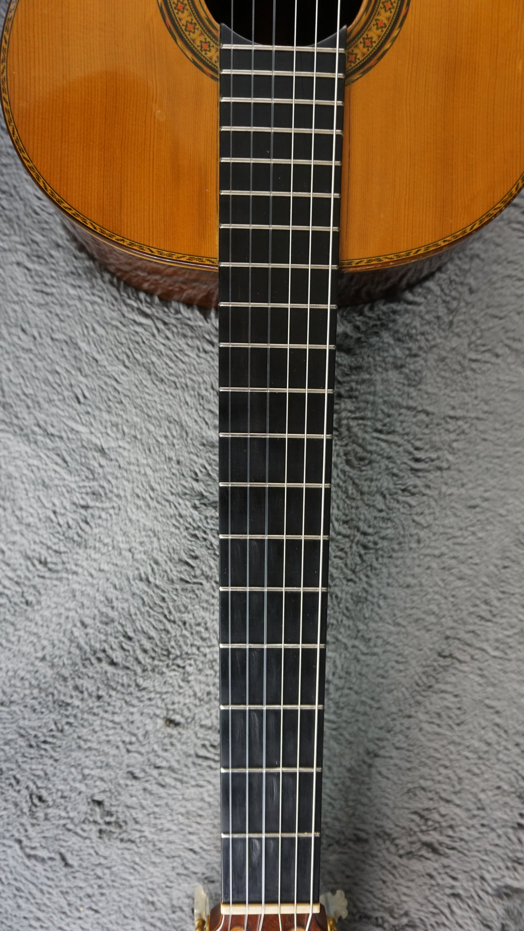 Osamu Tomita Nol. 15 1974 Japan Classical Guitar w/ Hard Case