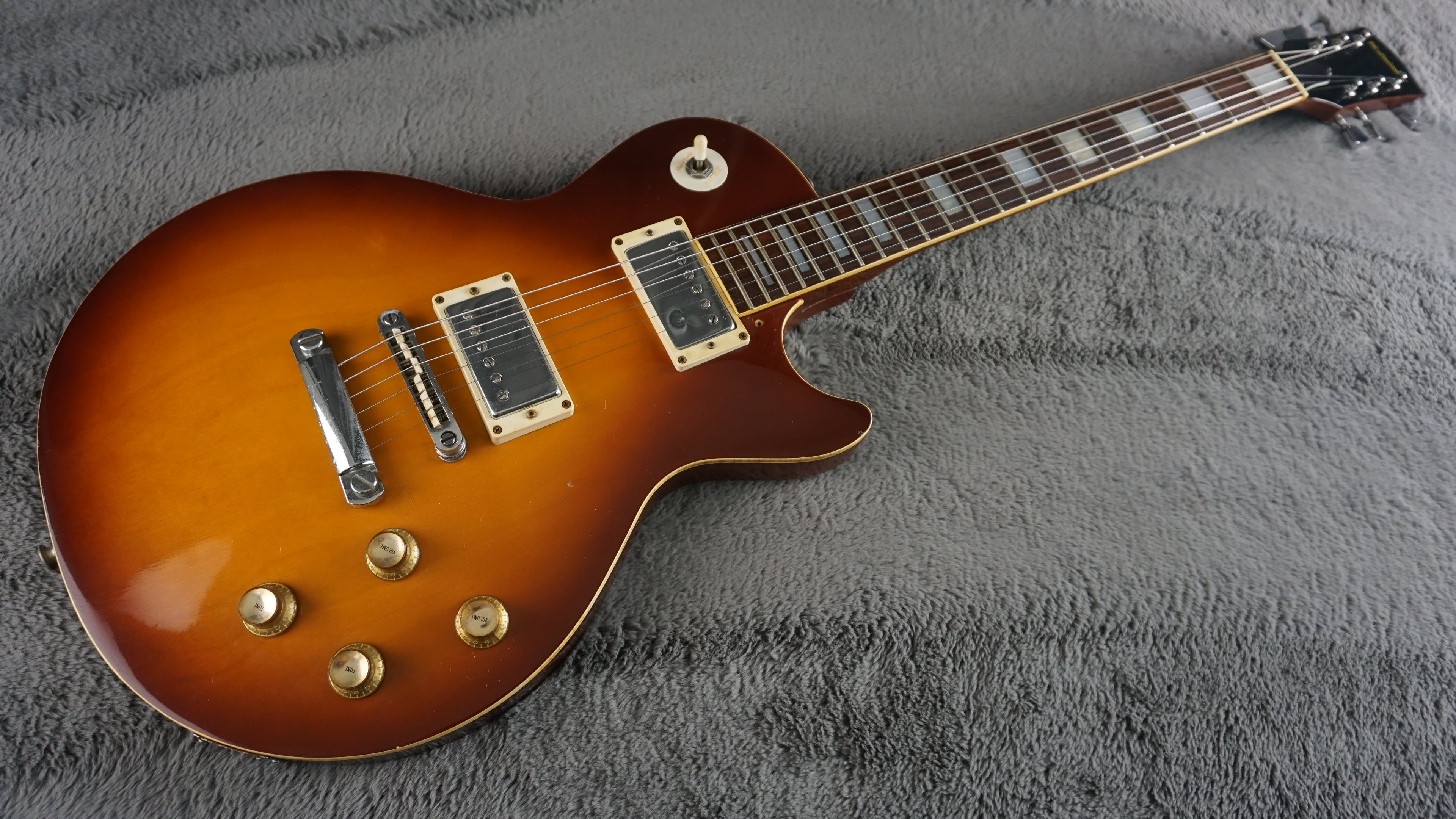 Westminster MIJ Single Cut Electric Guitar Tobacco Burst w/ Hard Case