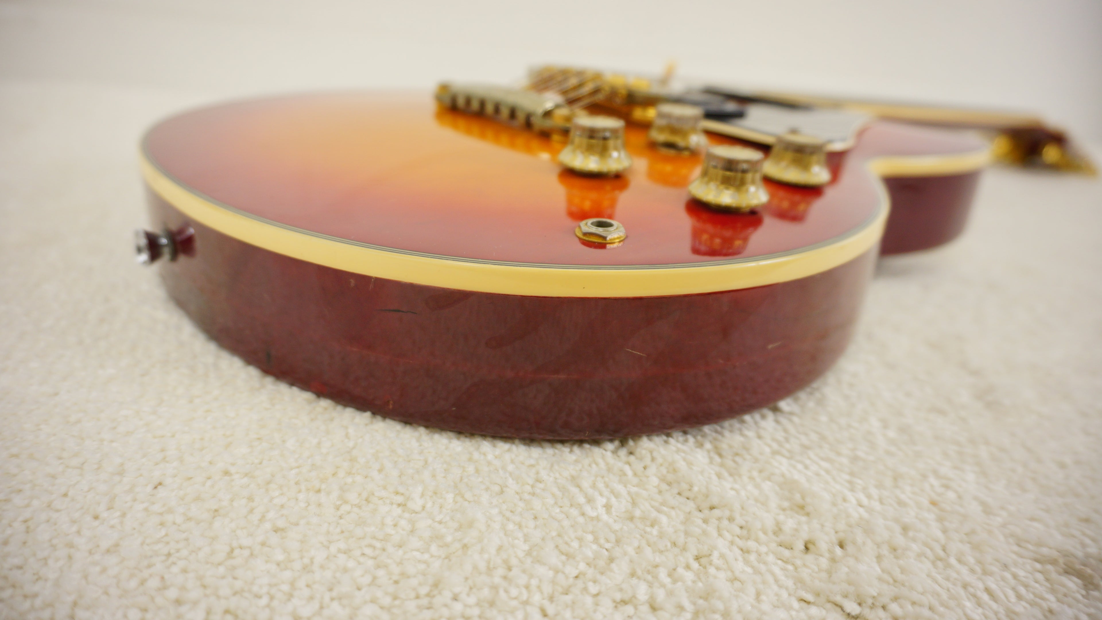 1982 Yamaha SG1000 Cherry Sunburst (CS) – Made in Japan