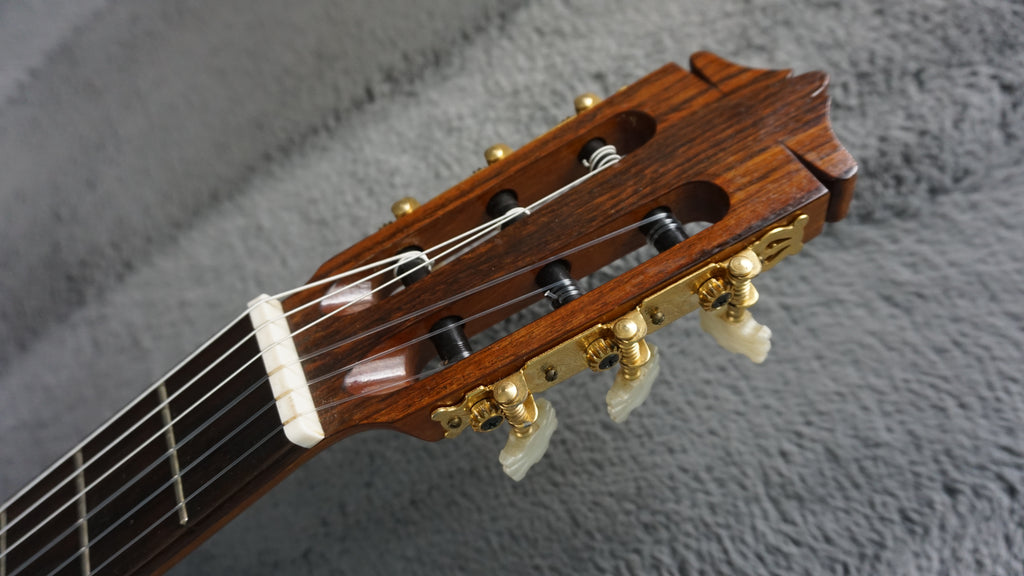 Kasuga G-314 Classical Acoustic Guitar Made in Japan w/ Hard Case