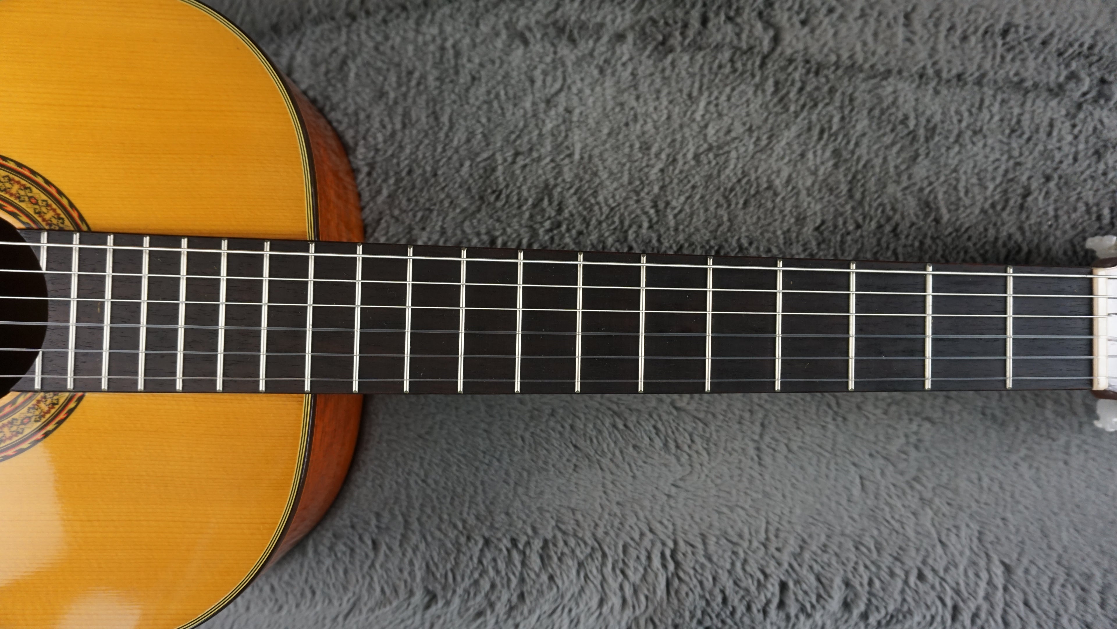 Vintage Abe Guitar Model 520 Classical Acoustic Guitar Japan w/ Hard Case