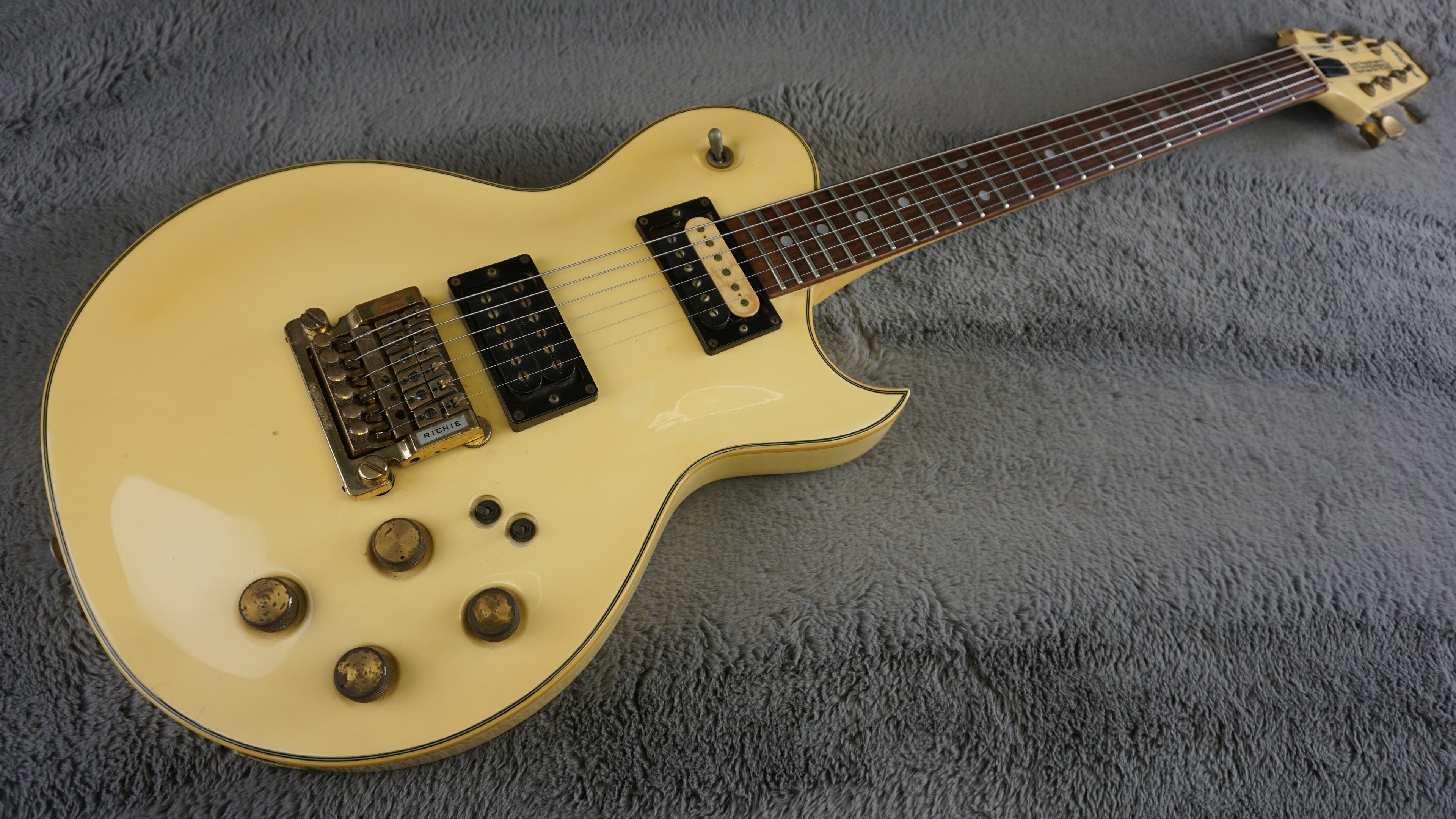Aria Pro II PE-R80 Made in Japan Electric Guitar Ivory White