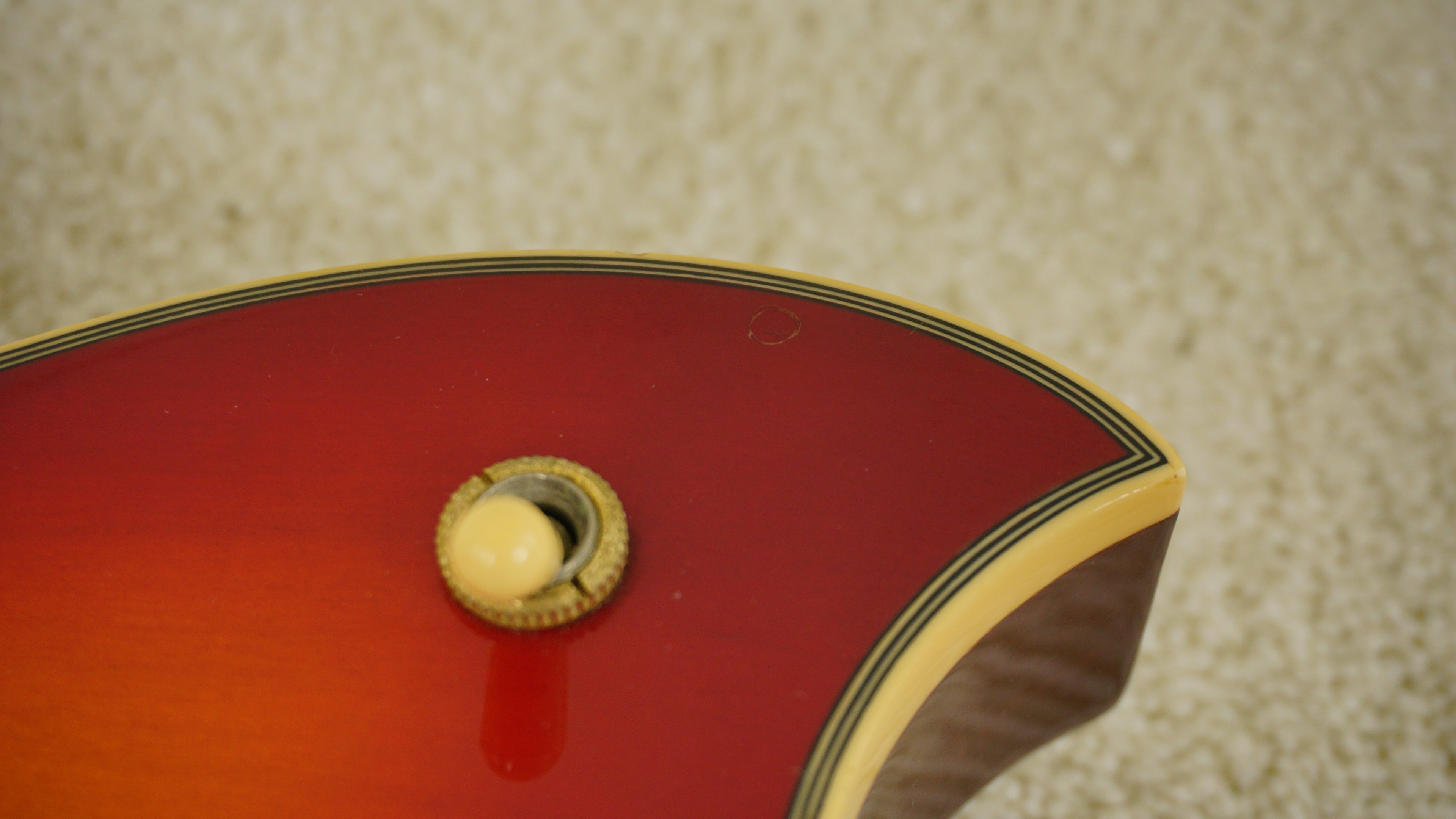 1982 Yamaha SG1000 Cherry Sunburst (CS) – Made in Japan