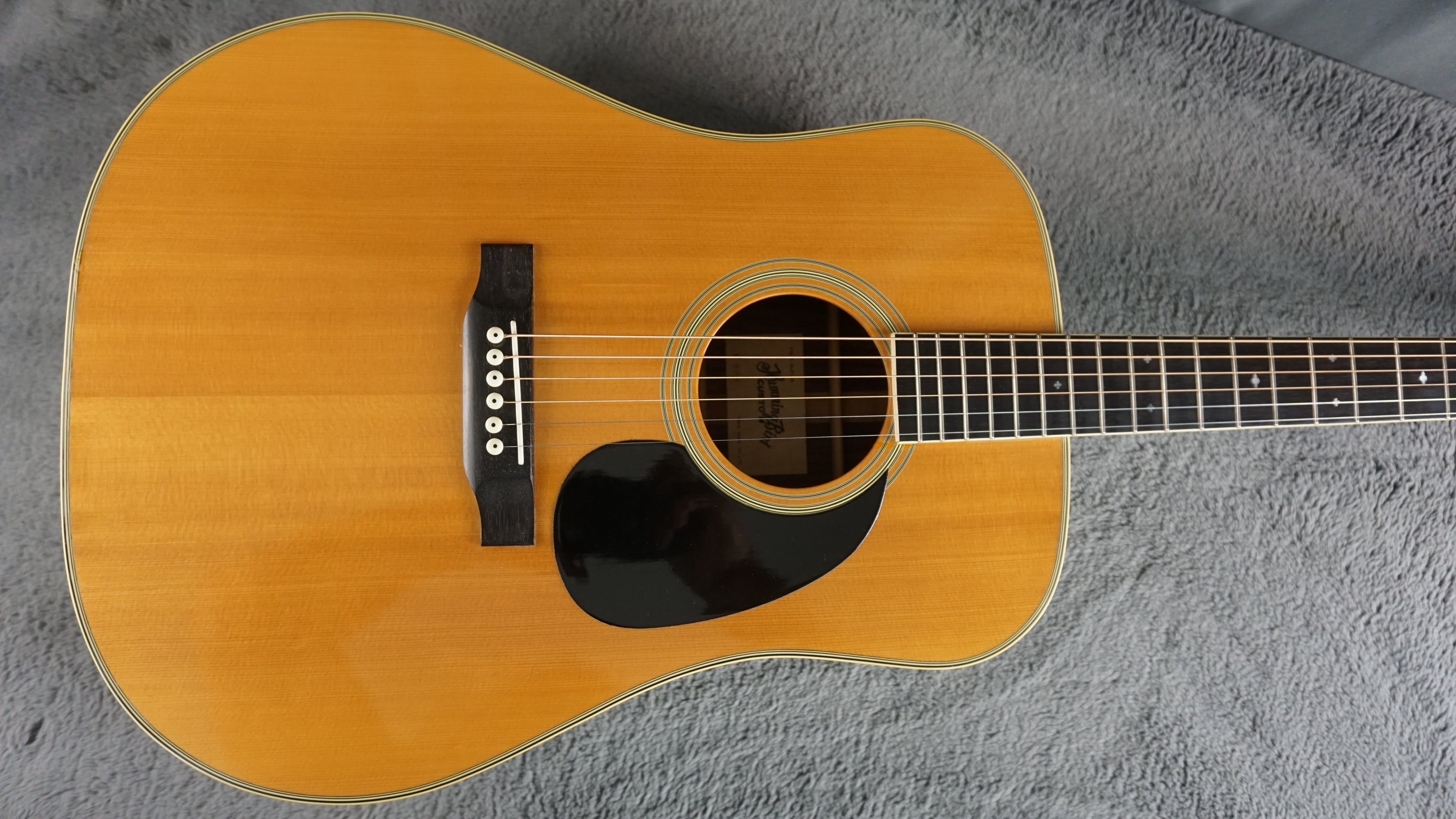 Tokai Humming Bird Custom W-600 MIJ Vintage Dreadnought Acoustic Guitar w/ Hard Case