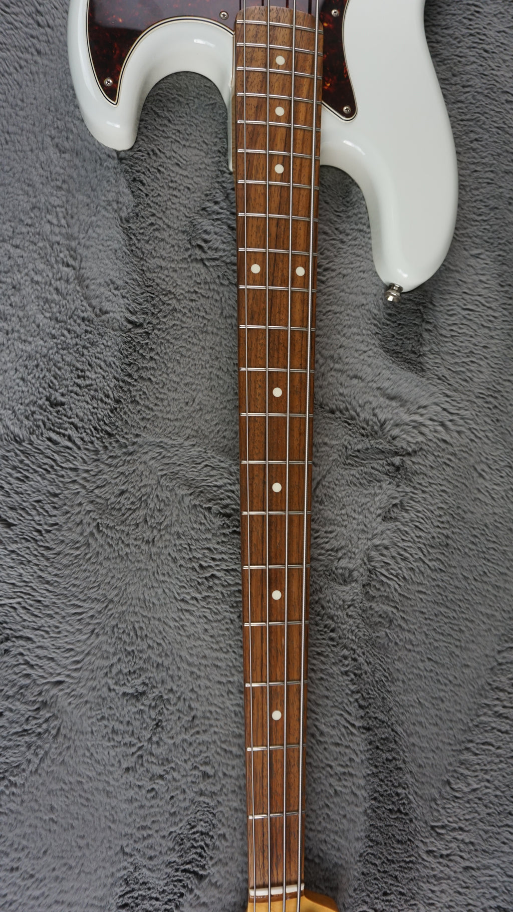 Fender Traditional II 60s Jazz Bass 2022 MIJ Olympic White w/ Rosewood Board