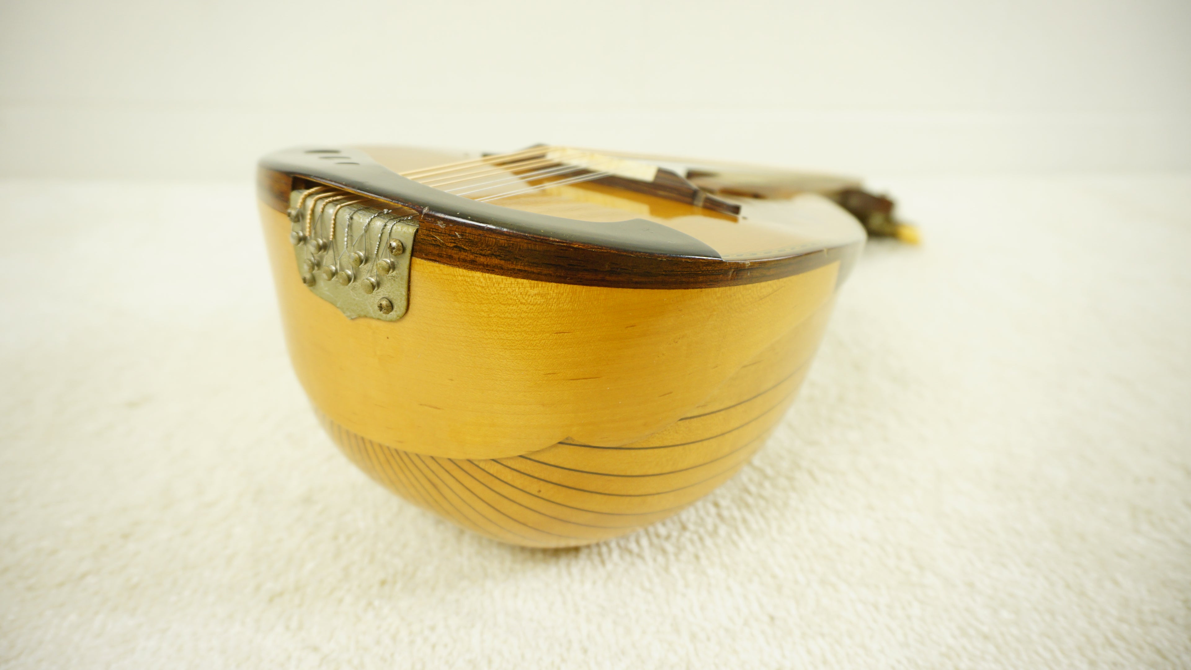 Suzuki No. 226 Bowlback Mandolin 1972 Japan w/ Gig Bag