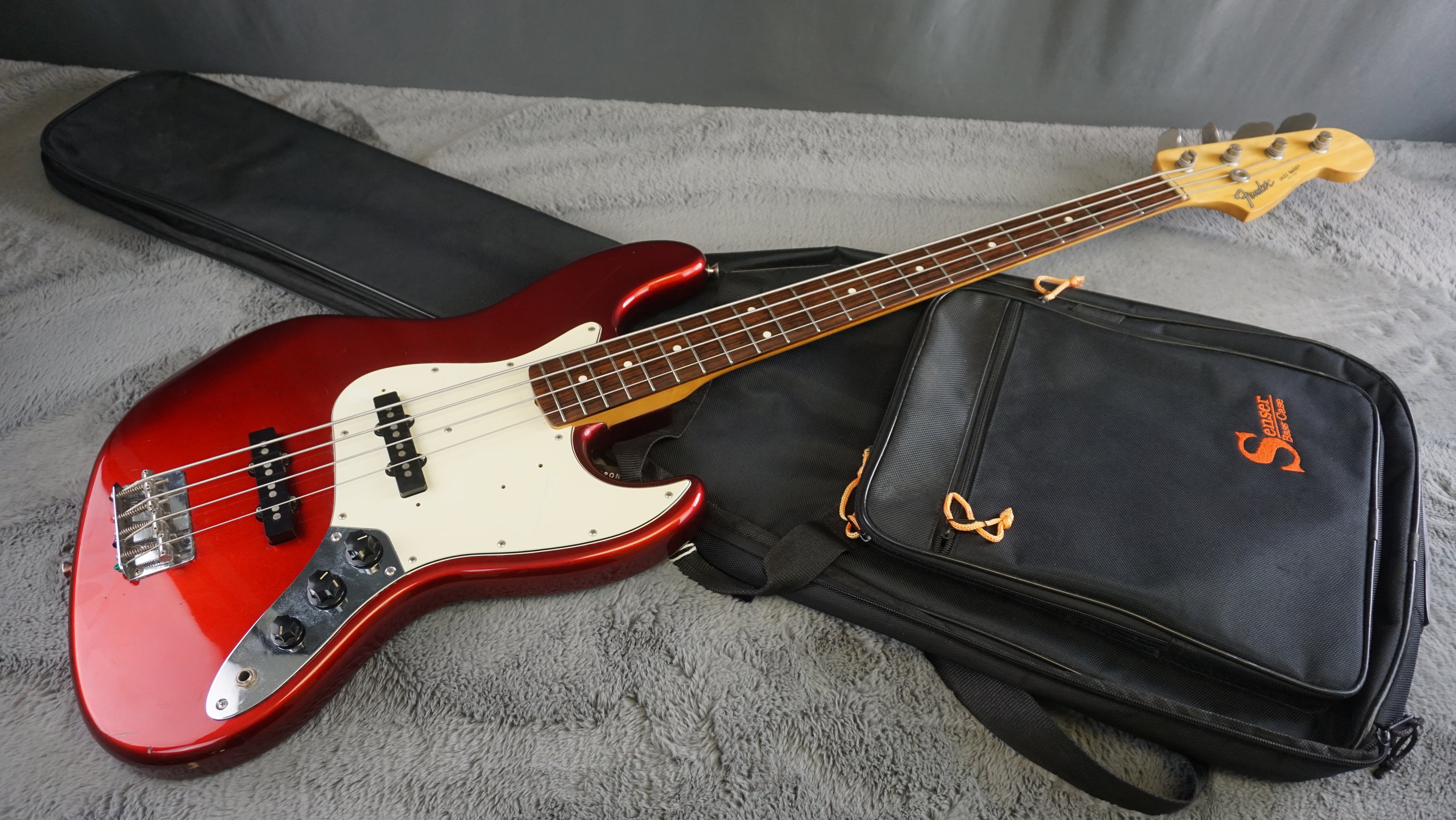 94-95 Fender Japan Jazz Bass Candy Apple Red w/ Gig Bag