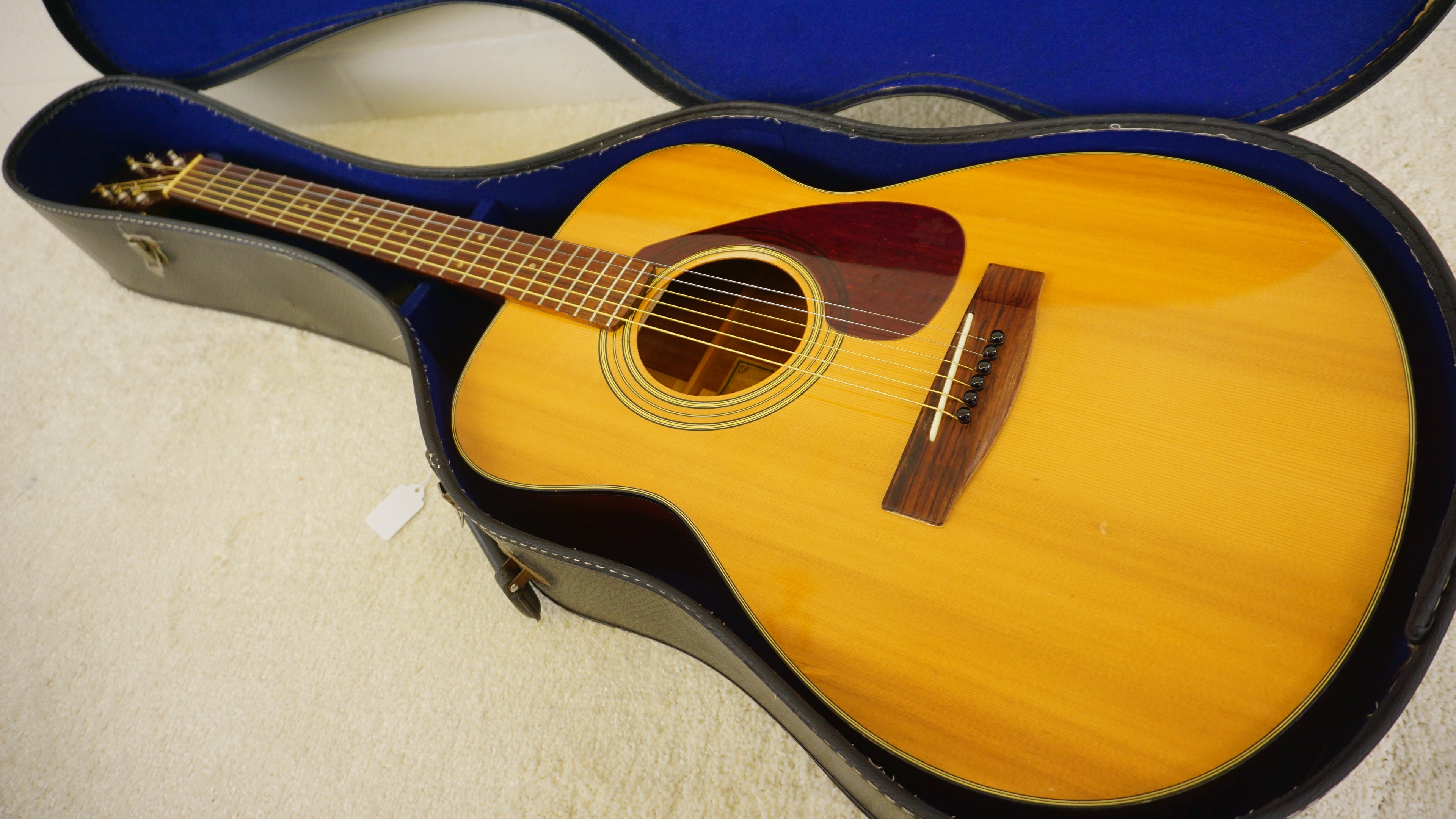 Yamaha FG-130 Nippon Gakki Made in Japan Acoustic Guitar w/ Chipboard Case