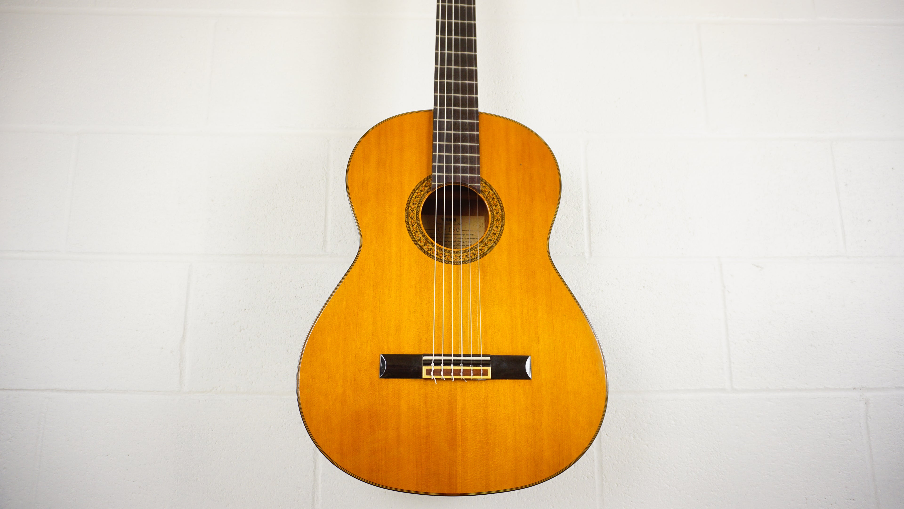 Yamaha C-150 Classical Guitar w/ Hard Case – Made in Japan