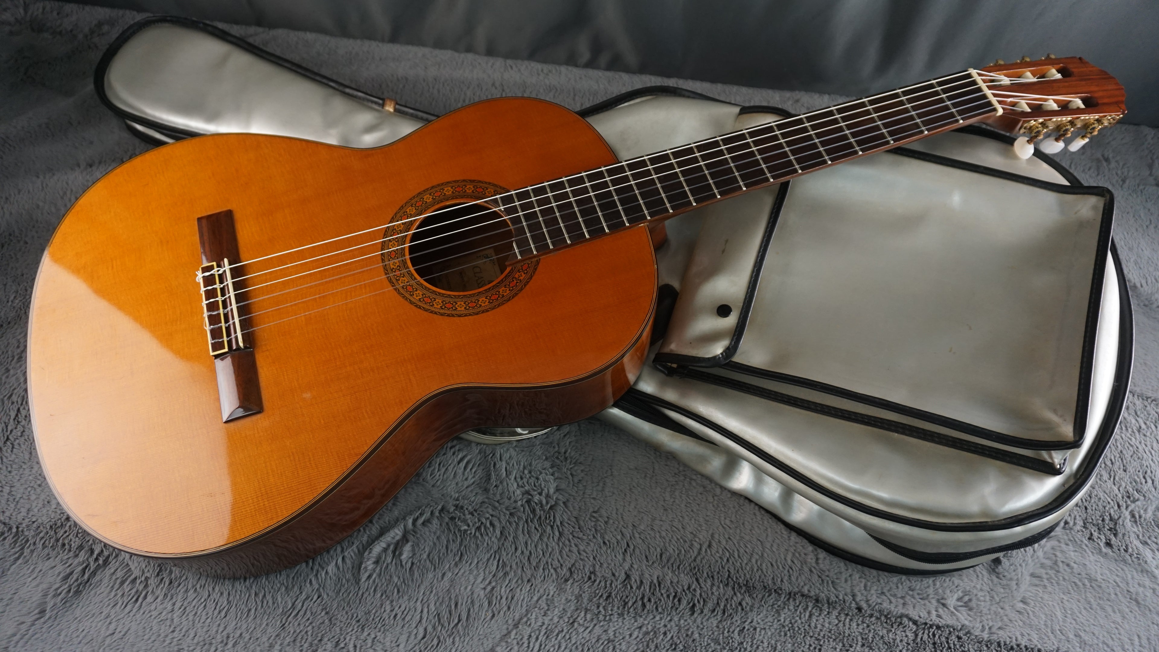 Morris MC-112 Classical Acoustic Guitar Made in Korea