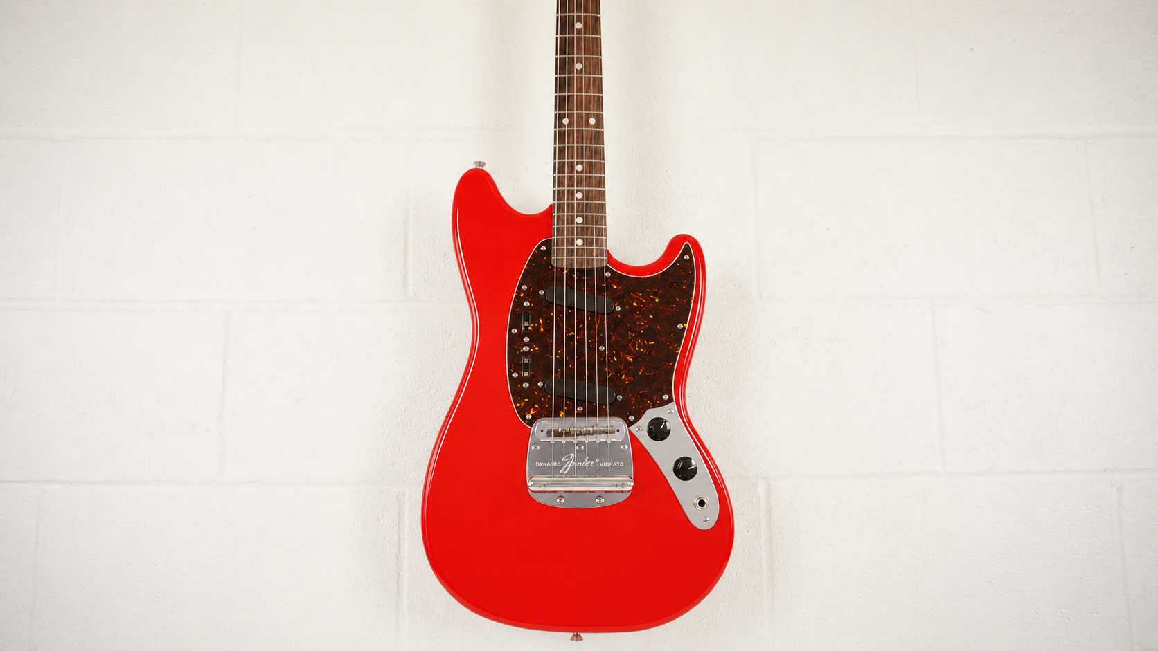 Fender Japan MG-69/MH Mustang Reissue – Matching Headstock – Candy Apple Red – 2010-2011