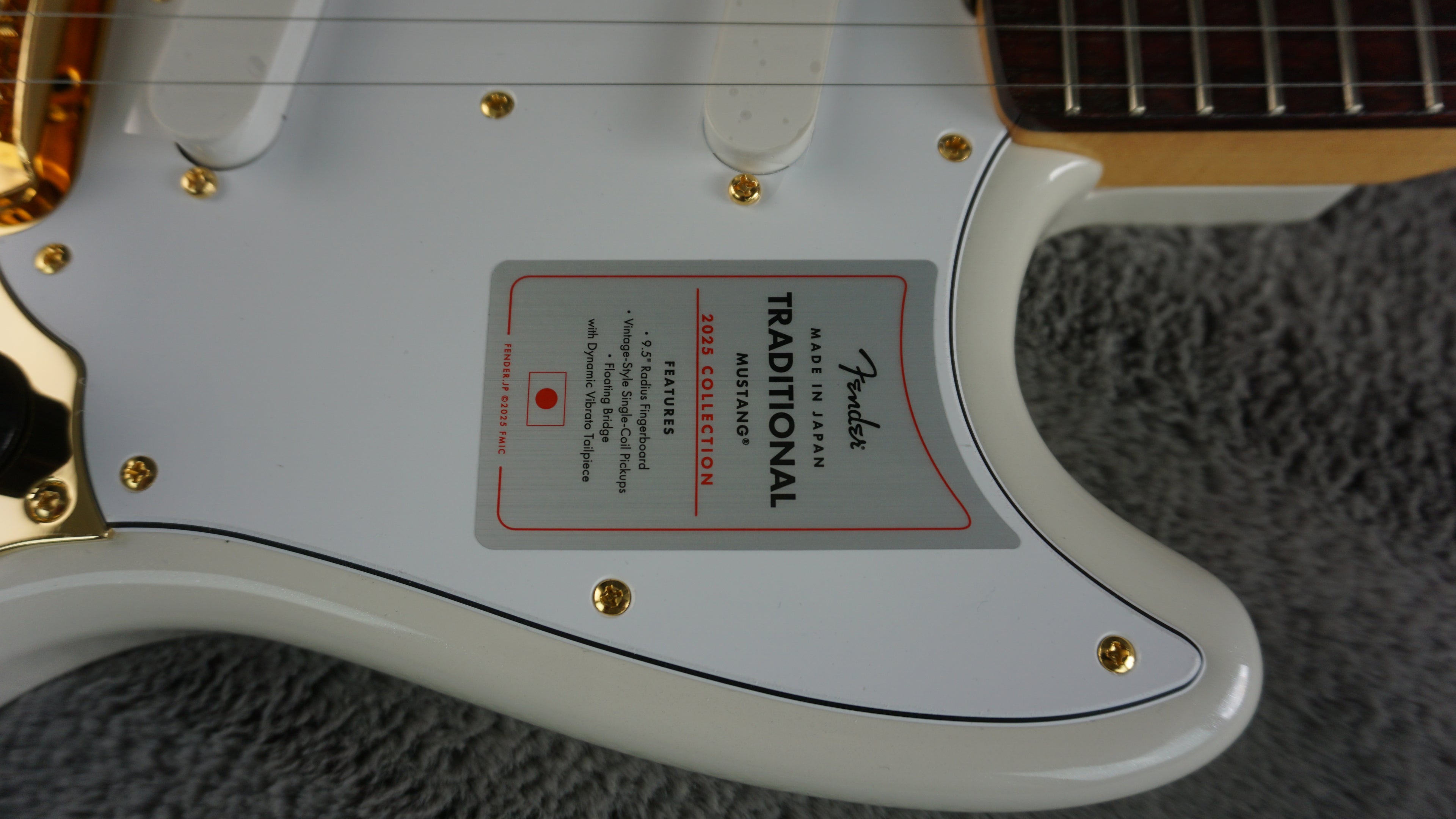 Fender Traditional Mustang 2025 Collection Japan White Pearl Rosewood w/ Gold Hardware