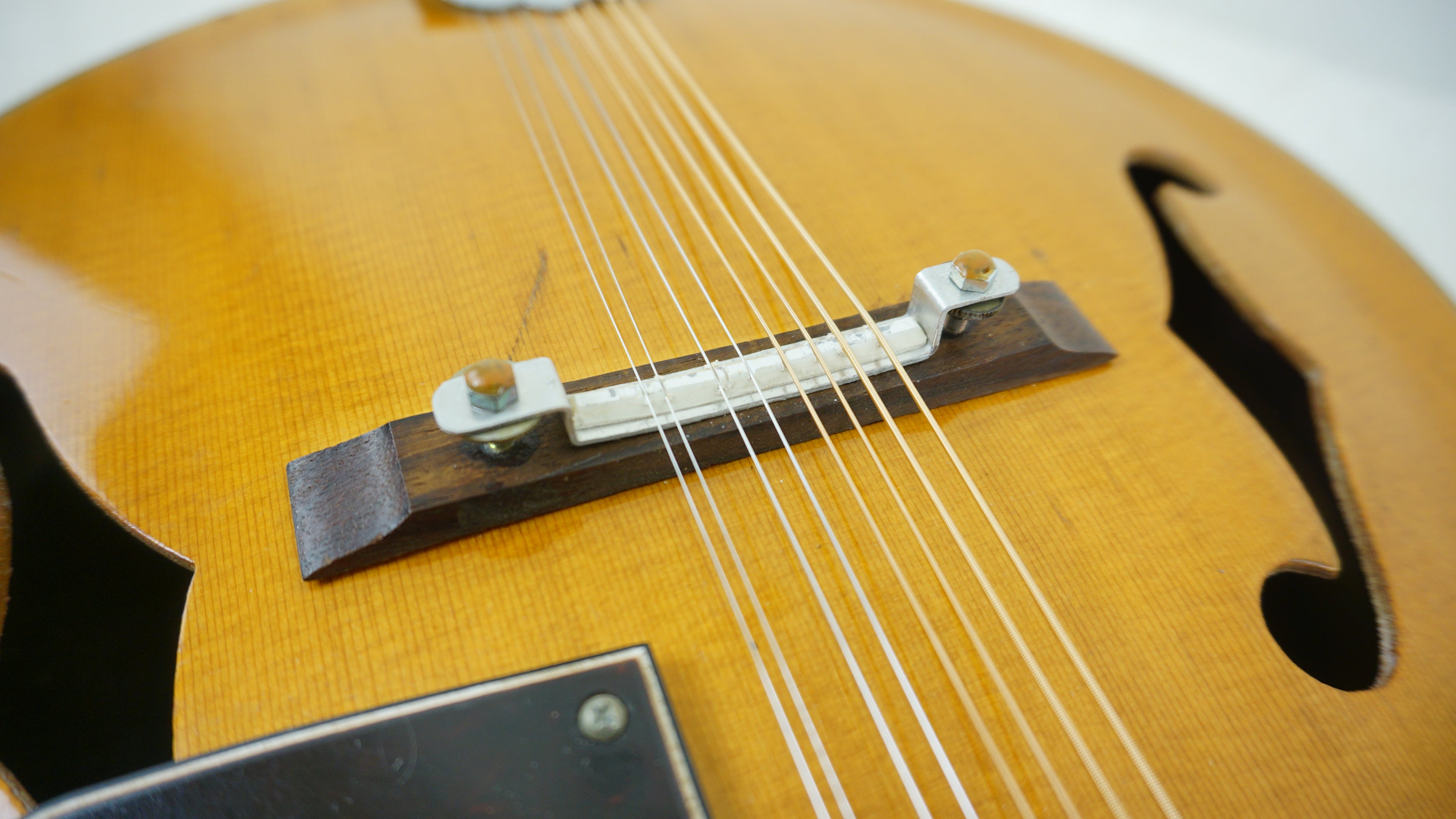 Thumb Mandolin Japan Mandolin - Natural - Neck Heel Repair