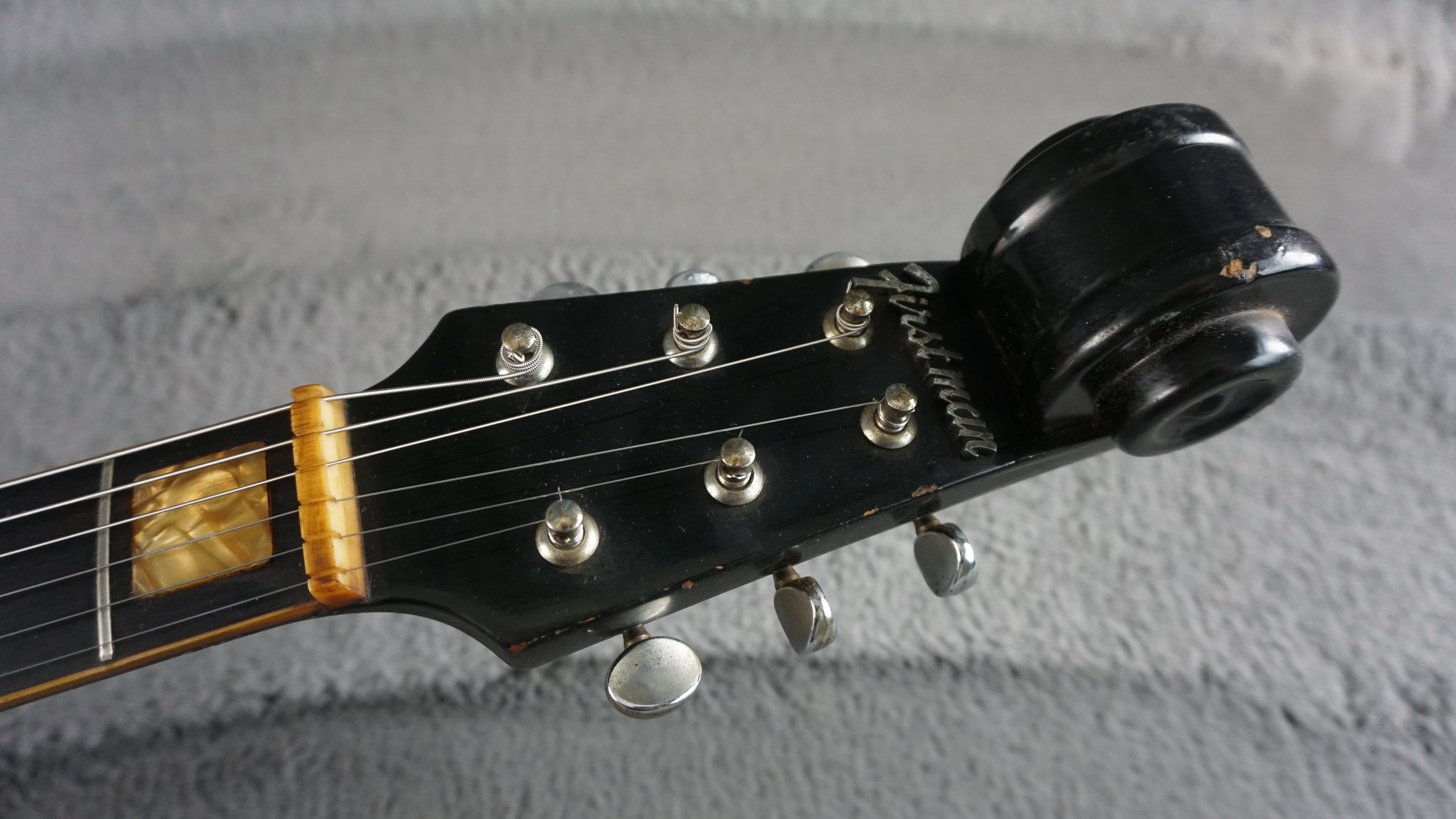 Firstman Liverpool Violin Guitar - Black - Hollow Body Japan