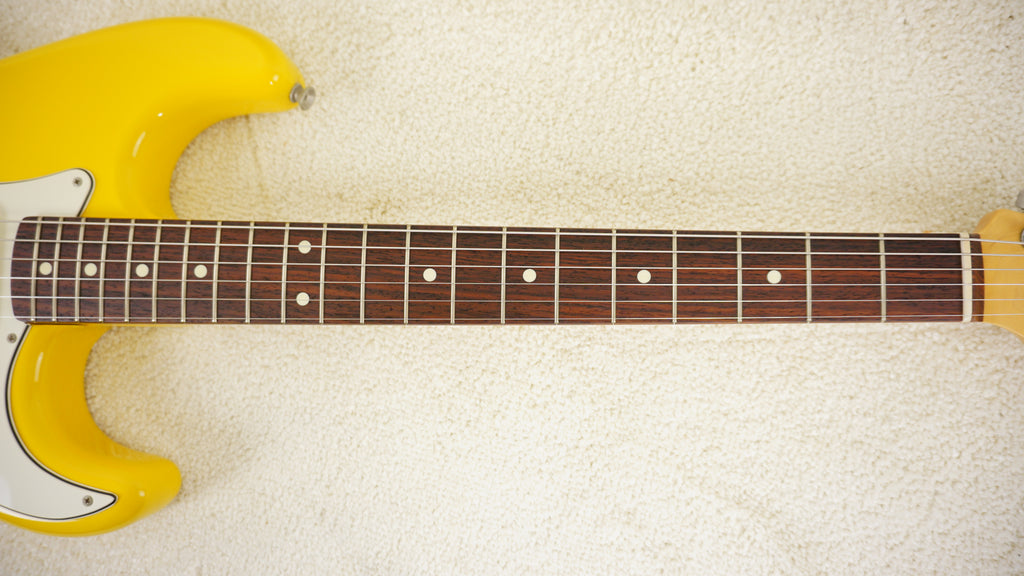 Fender Japan Stratocaster Yellow Rosewood Fingerboard w/ Gig Bag