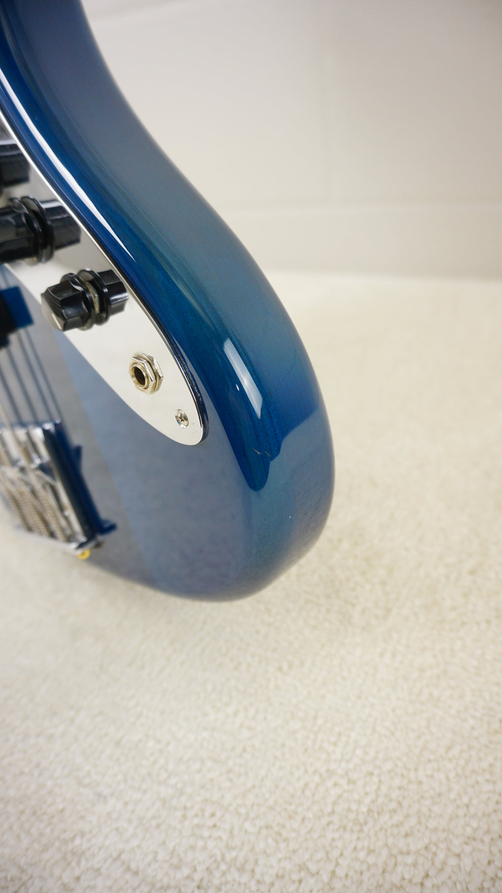 Fender Japan Jazz Bass 62 Reissue PJ Pickups - Badass Bridge - Translucent Blue - Matching Headstock