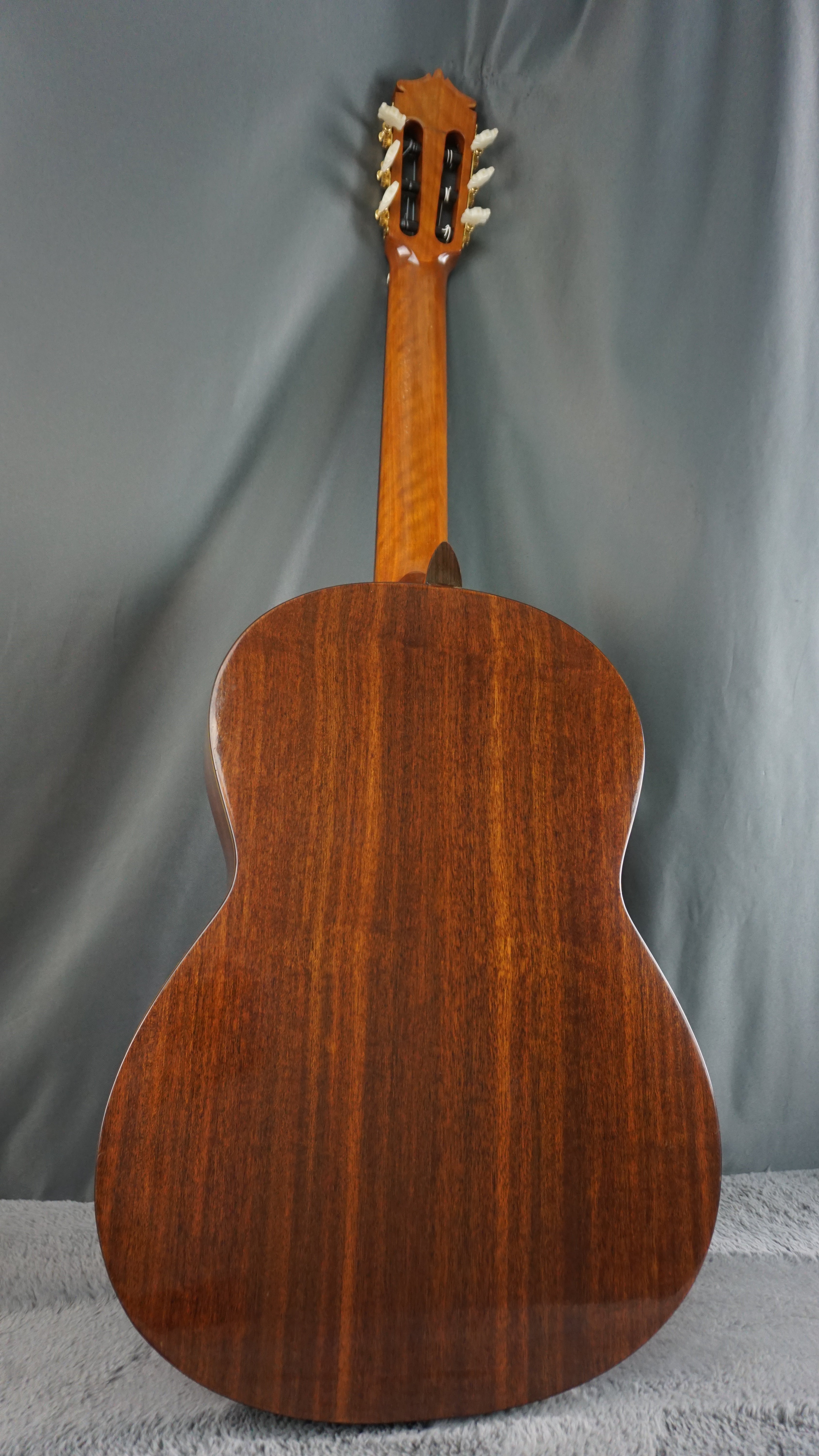 Kasuga G-314 Classical Acoustic Guitar Made in Japan w/ Hard Case