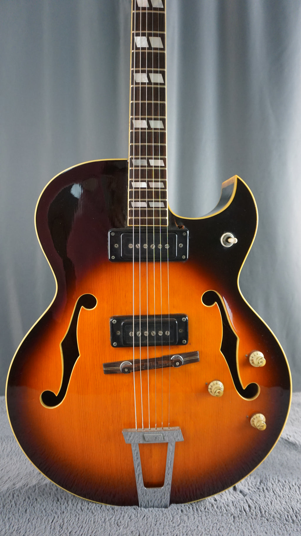Guyatone Hollowbody Electric 1960s - Sunburst Japan Dual Pickup