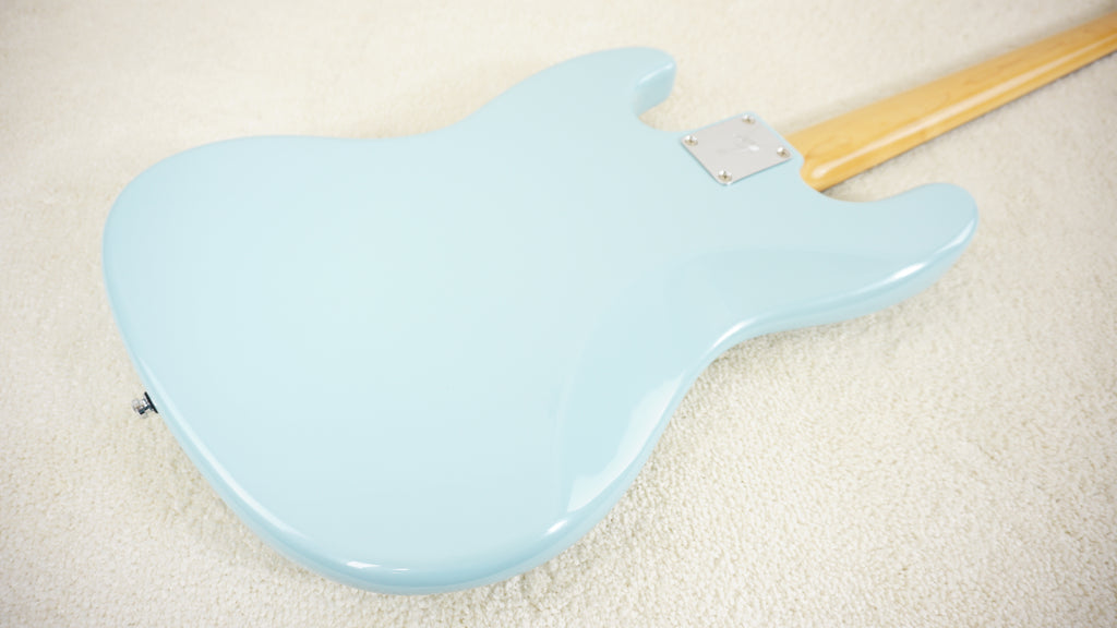 Fender Japan Traditional II ’60s Jazz Bass Stardust Blue Limited Edition