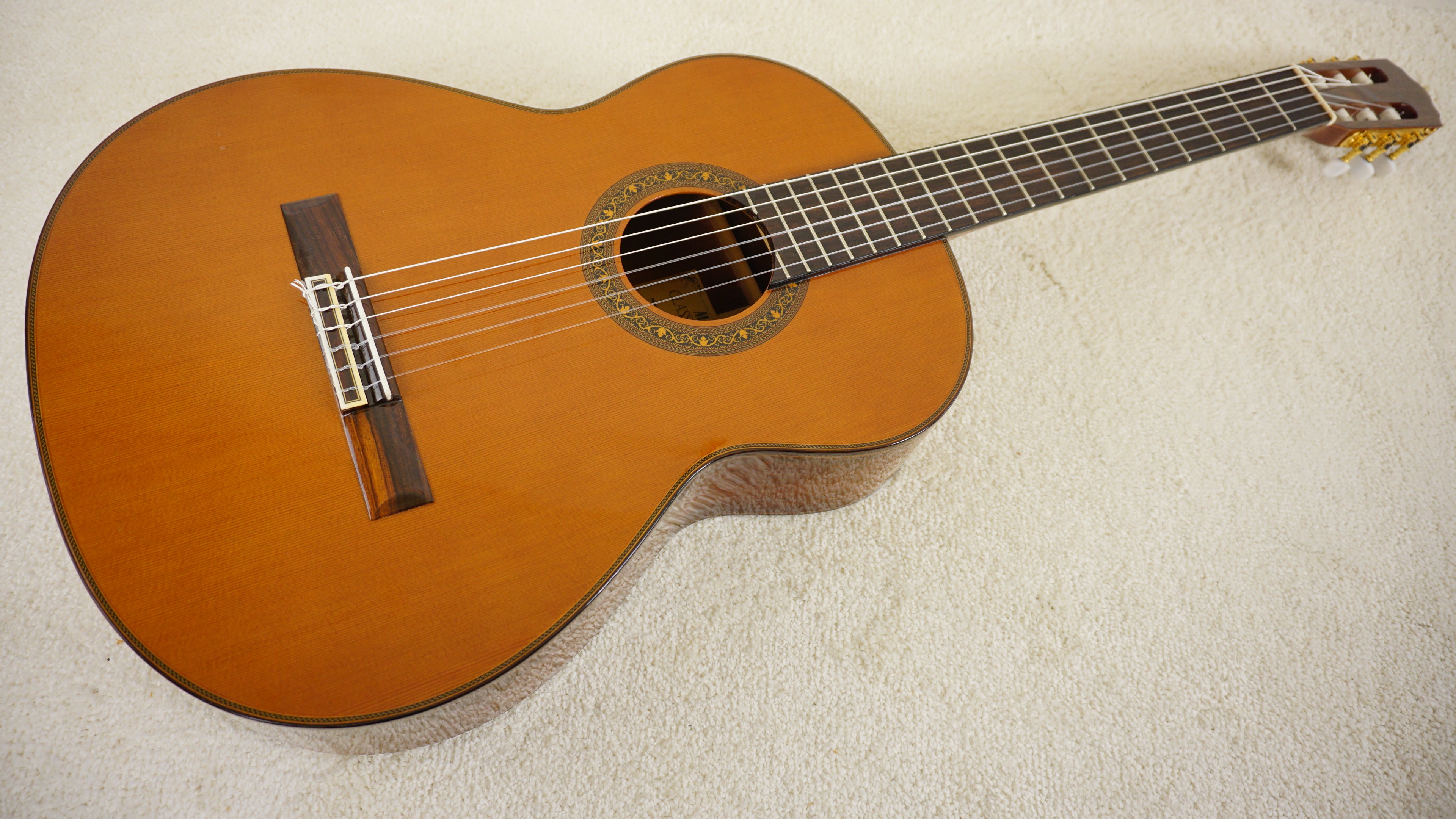 Morris MC-50 Classical Guitar Made in Japan w/ Hard Case