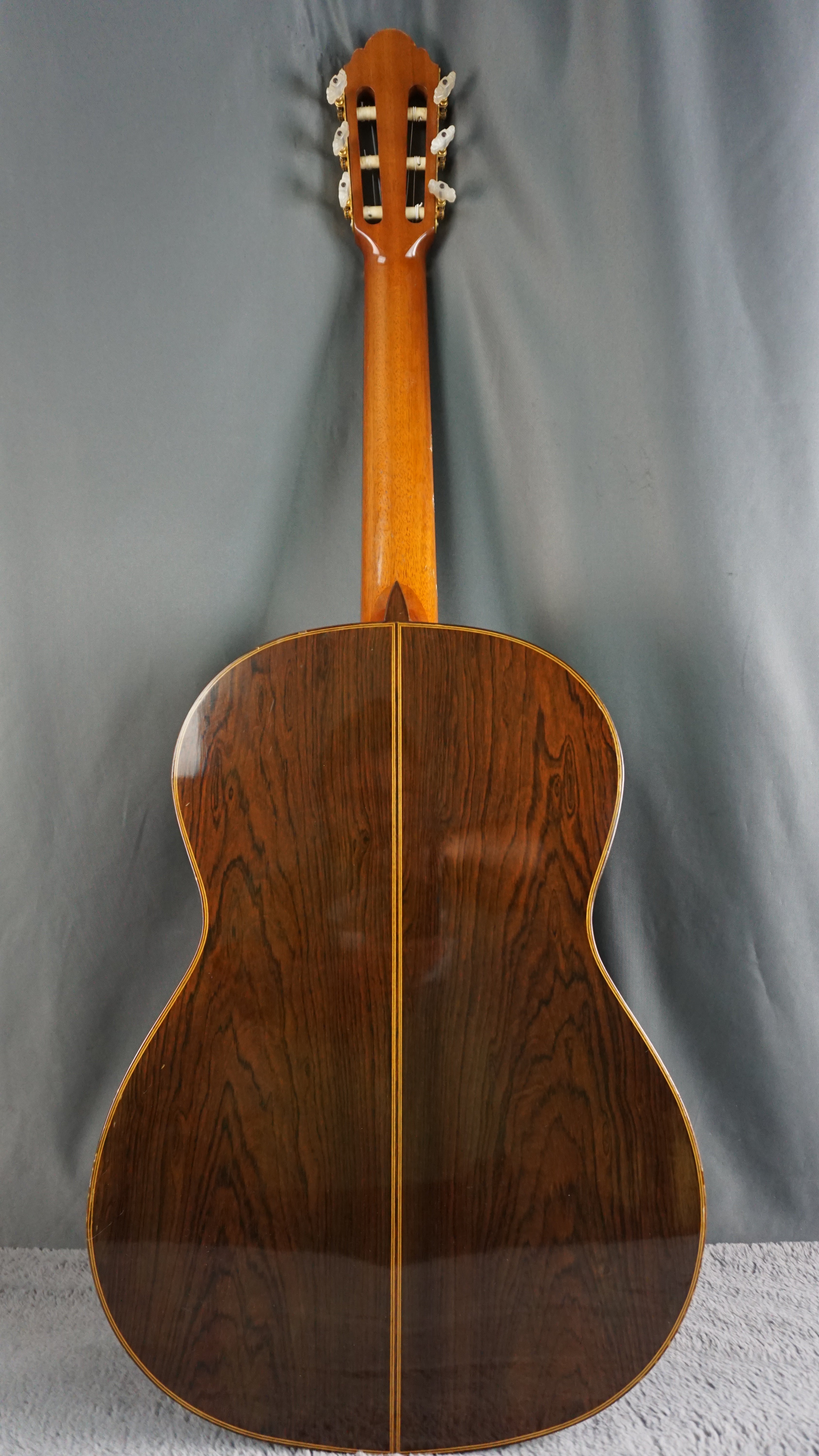 Osamu Tomita Nol. 15 1974 Japan Classical Guitar w/ Hard Case