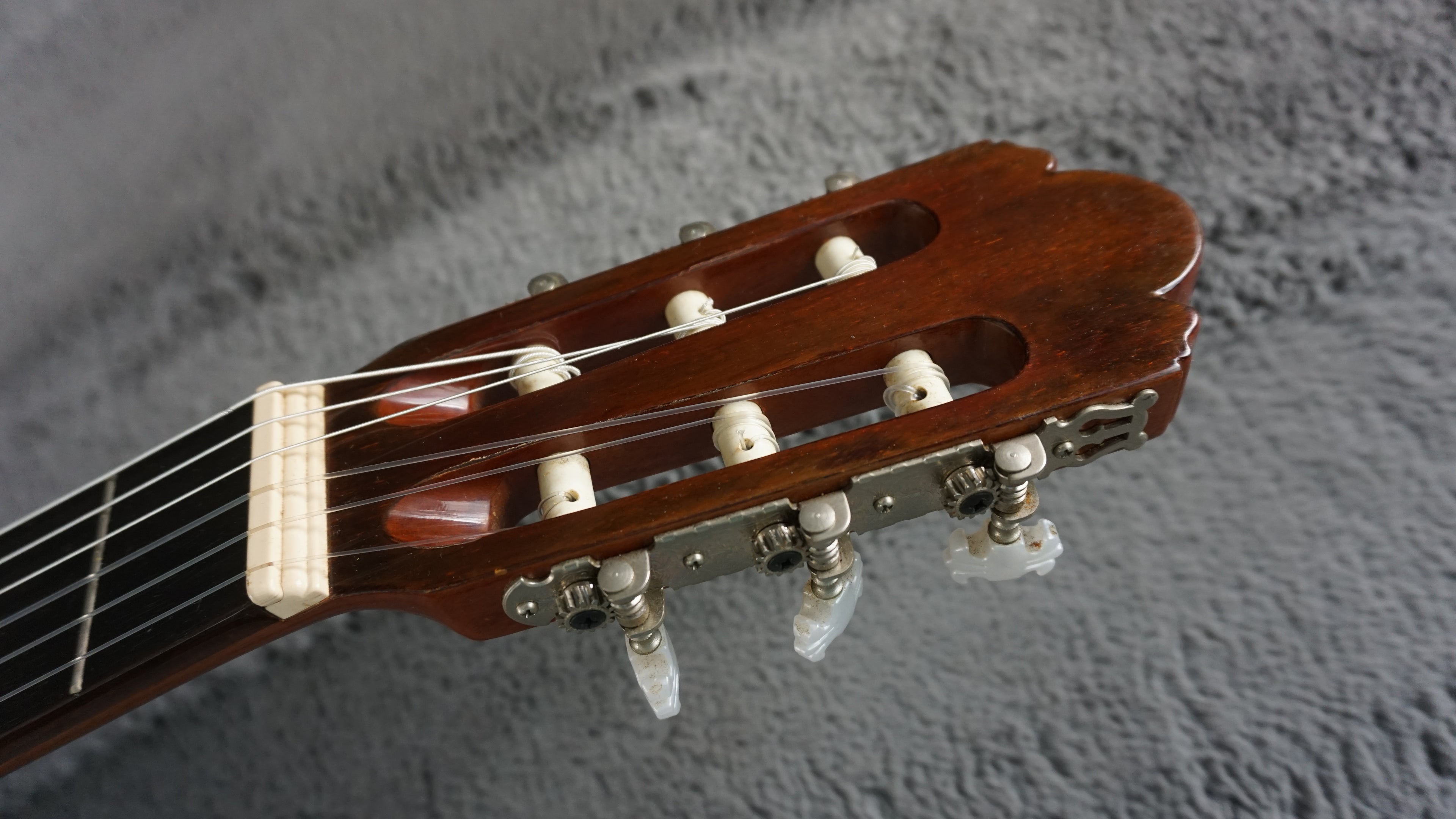 Vintage Abe Guitar Model 520 Classical Acoustic Guitar Japan w/ Hard Case