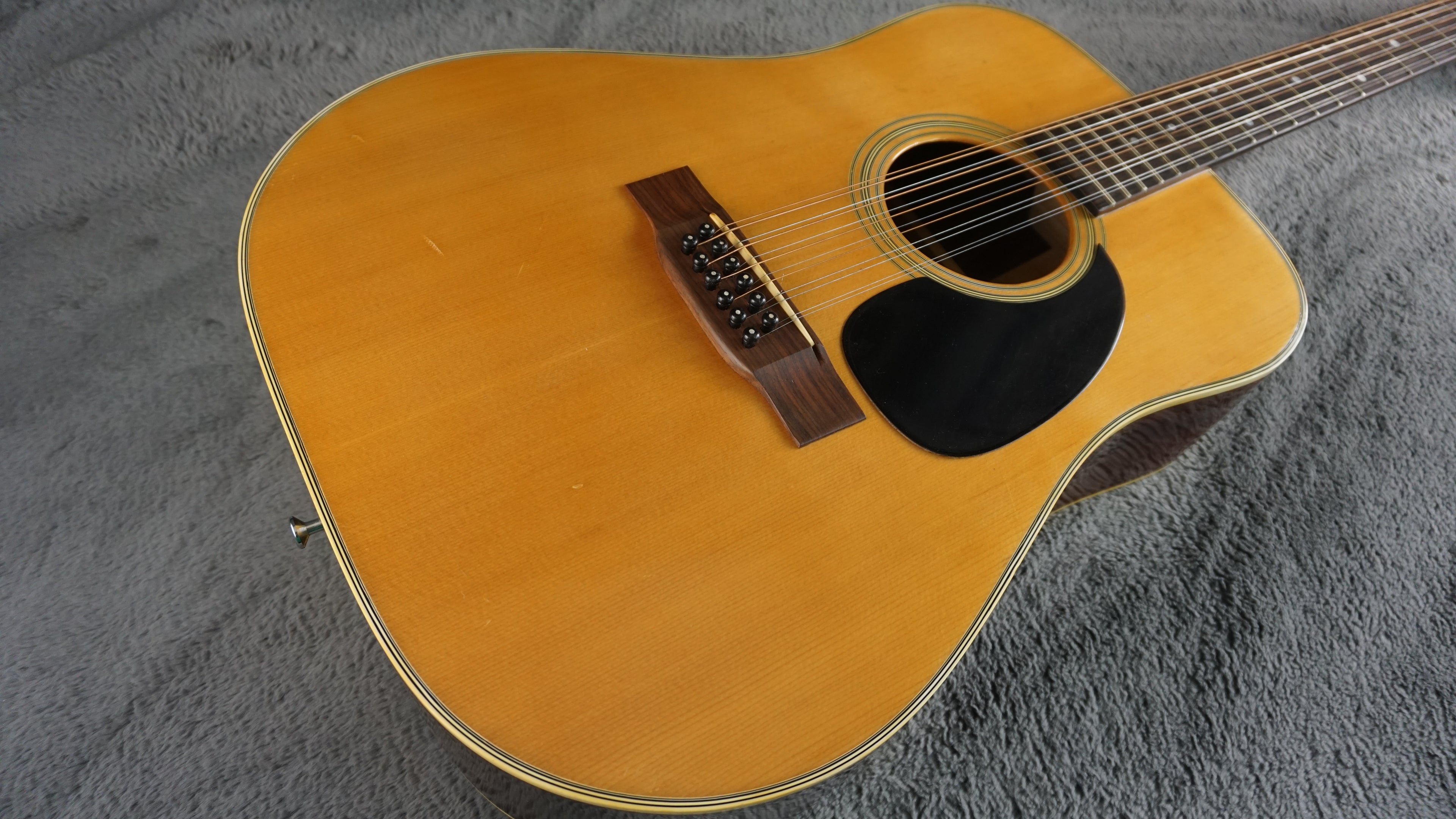 Vintage Jumbo 12-String Acoustic Guitar Japan Made w/ Hard Case
