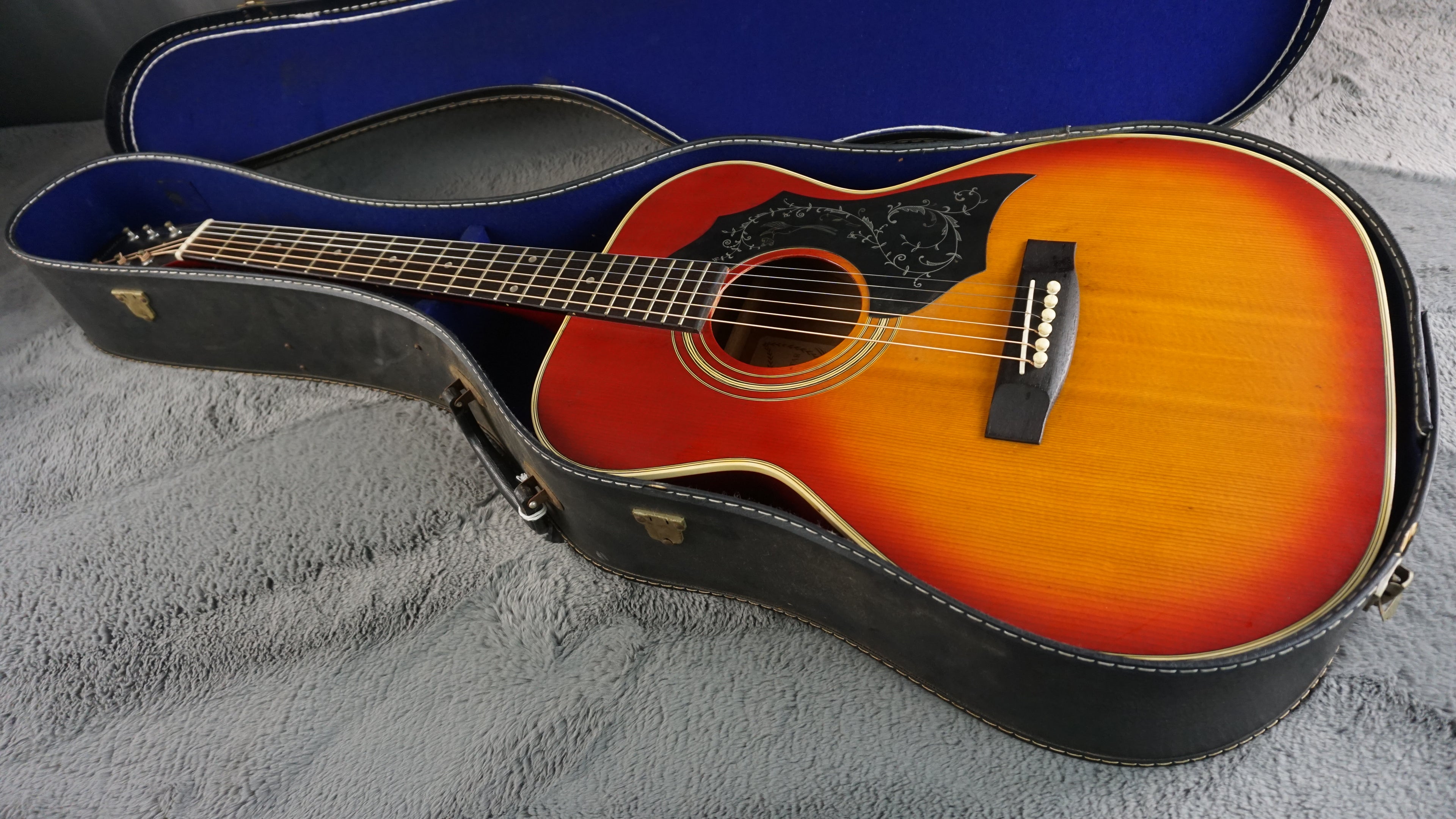 Thomas TM-180 Vintage MIJ Acoustic Guitar Cherry Sunburst w/ Hard Case