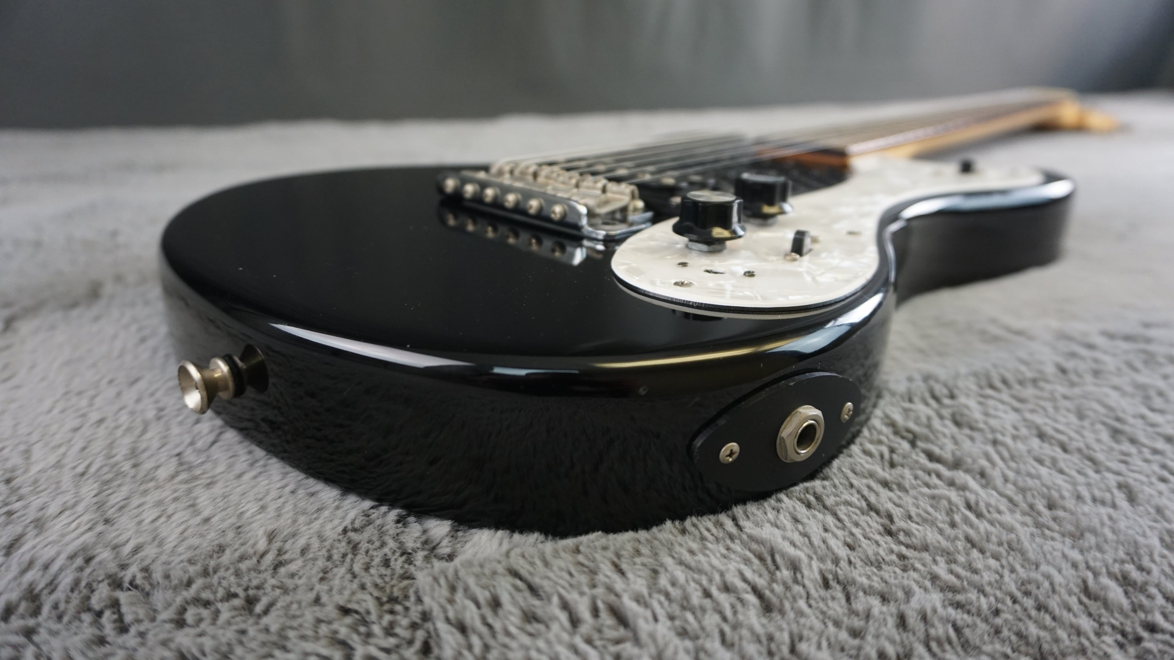 Marine Rider Mosrite Ventures Model with Built In Amp Black