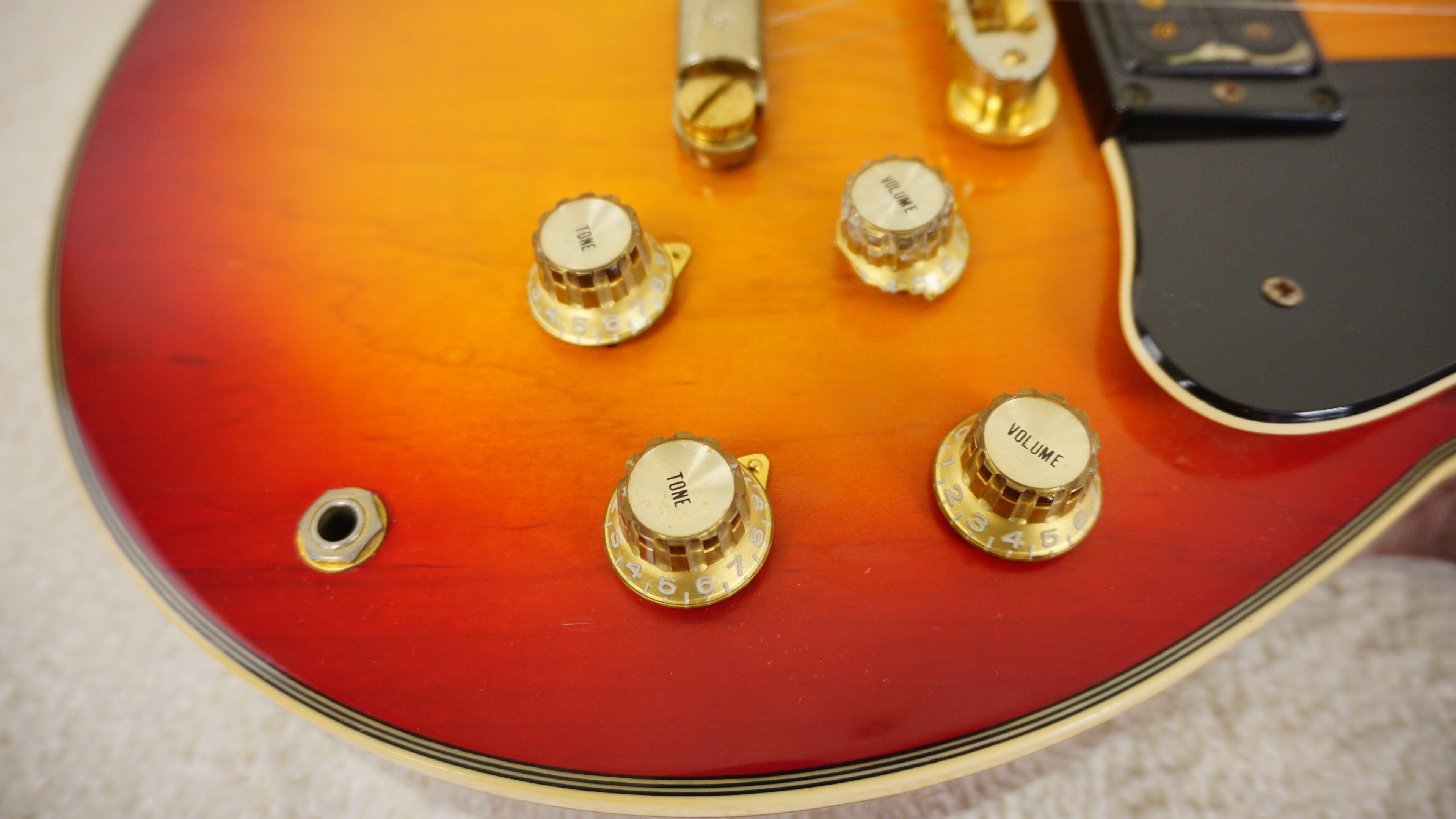 1982 Yamaha SG1000 Cherry Sunburst (CS) – Made in Japan