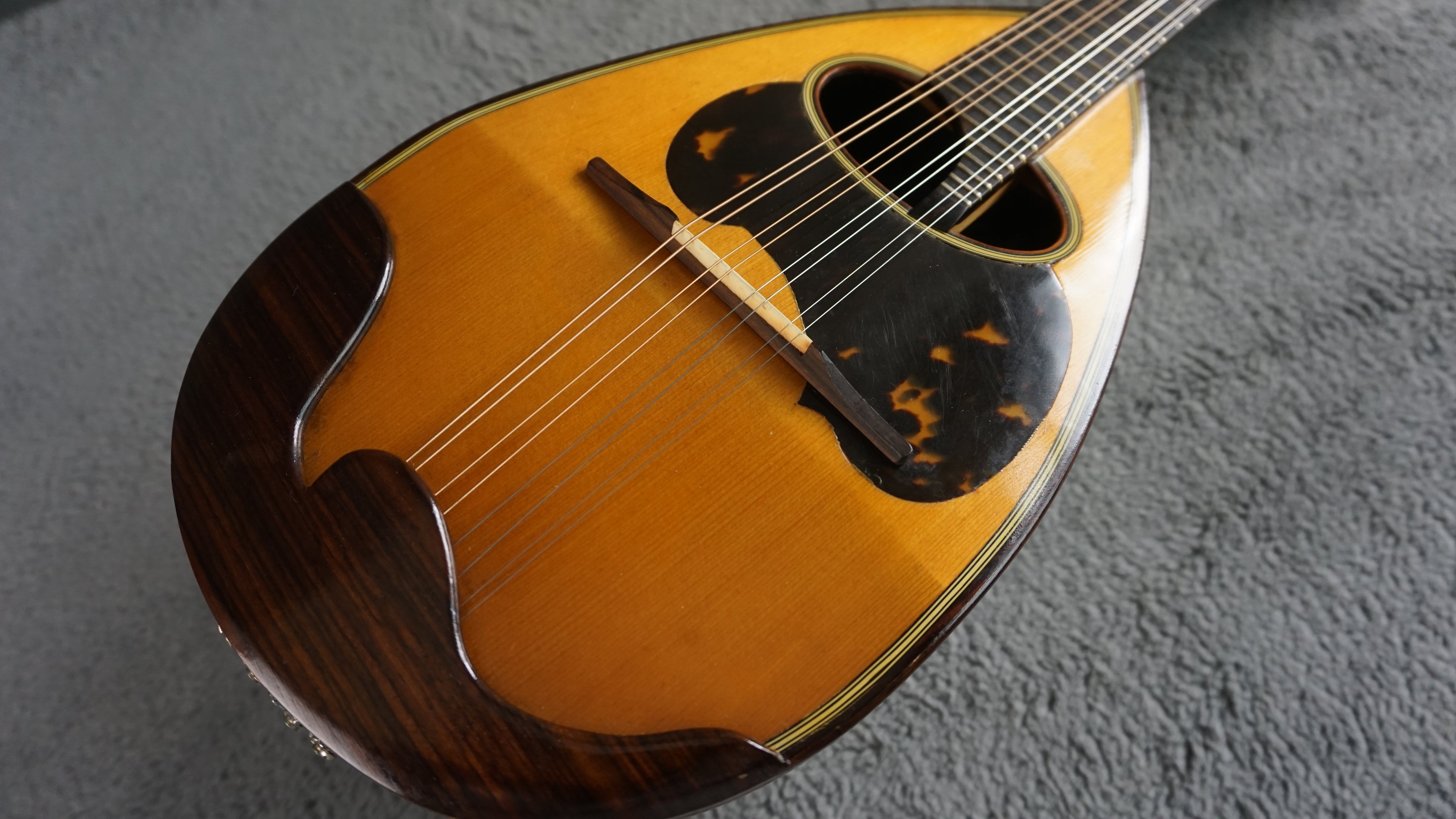 Kunishima NM8 Bowl Back Mandolin w/ Hard Case Vintage Japan